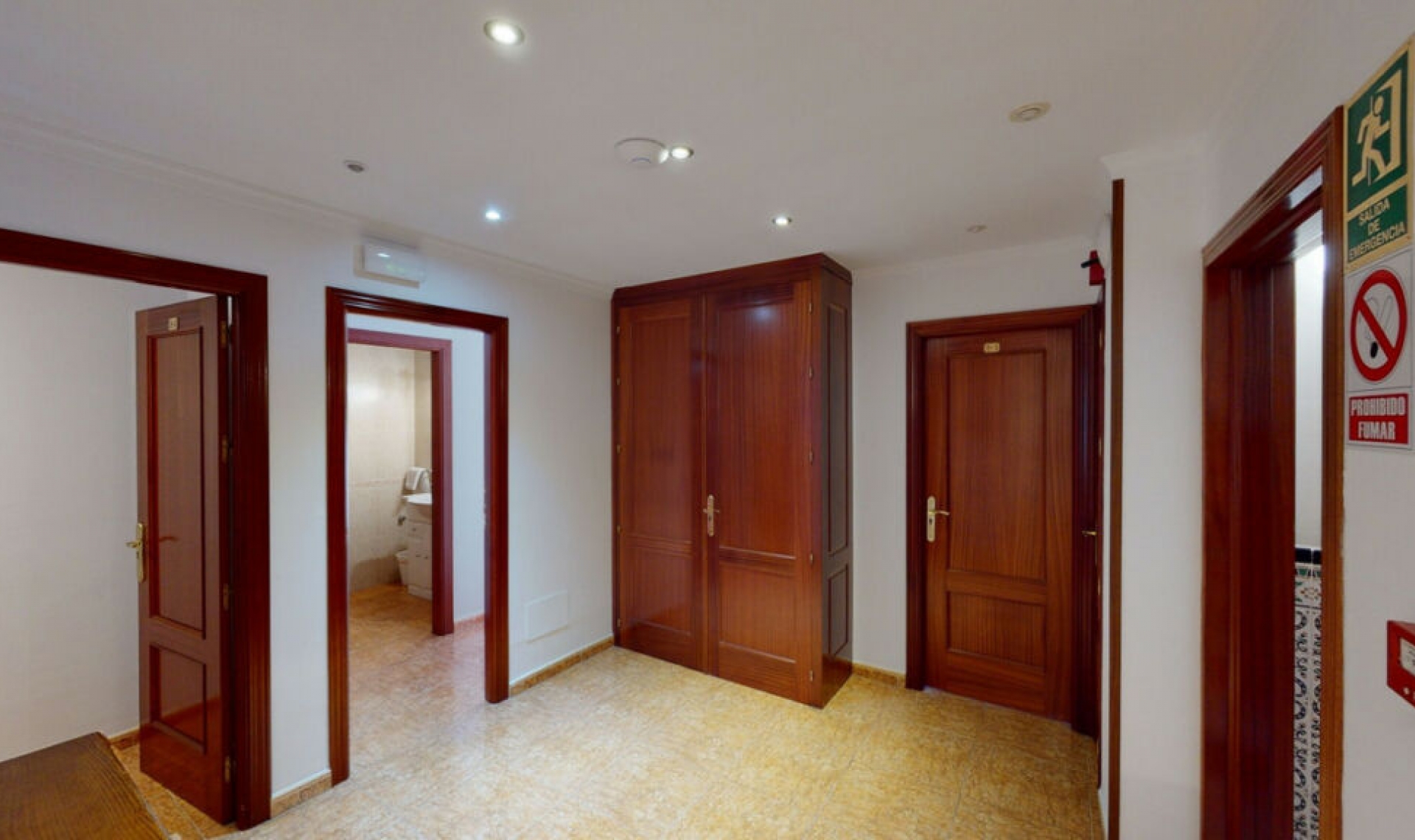 Resale - House -
Caleta de Vélez