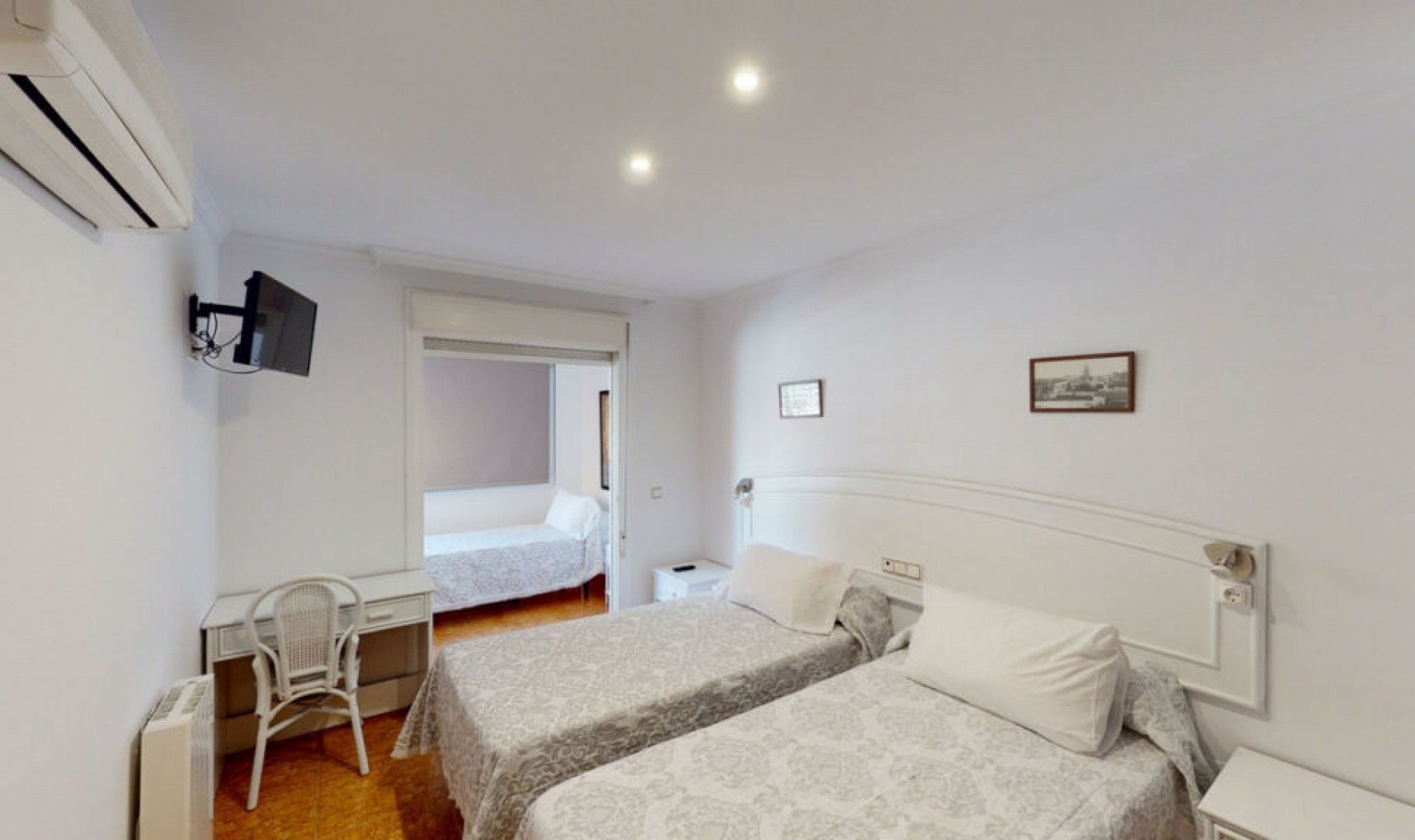 Resale - House -
Caleta de Vélez