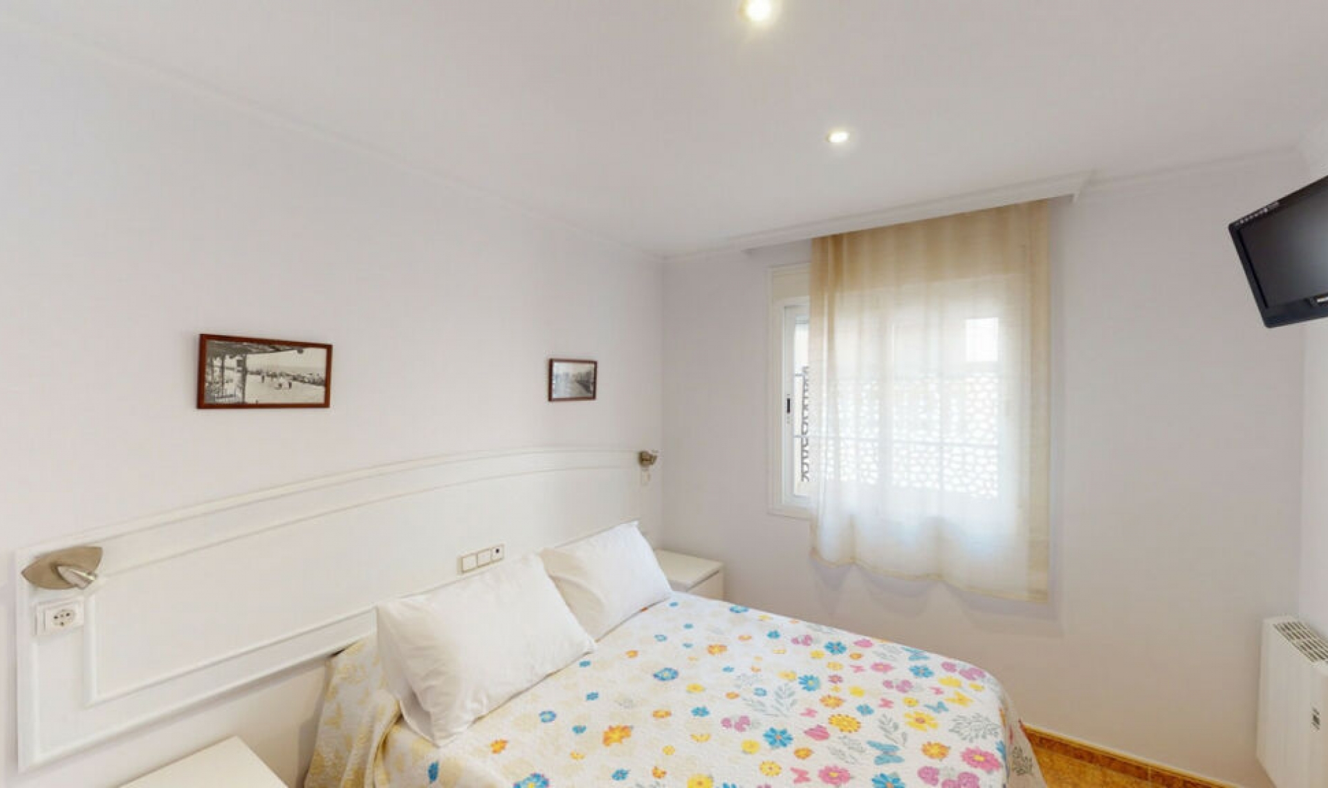 Resale - House -
Caleta de Vélez