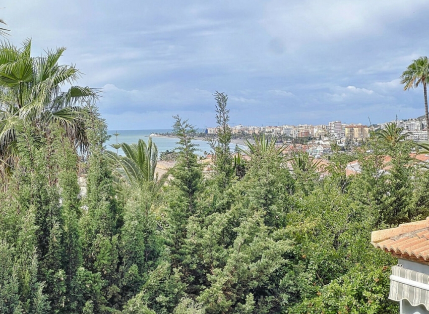 Resale - House -
Caleta de Vélez