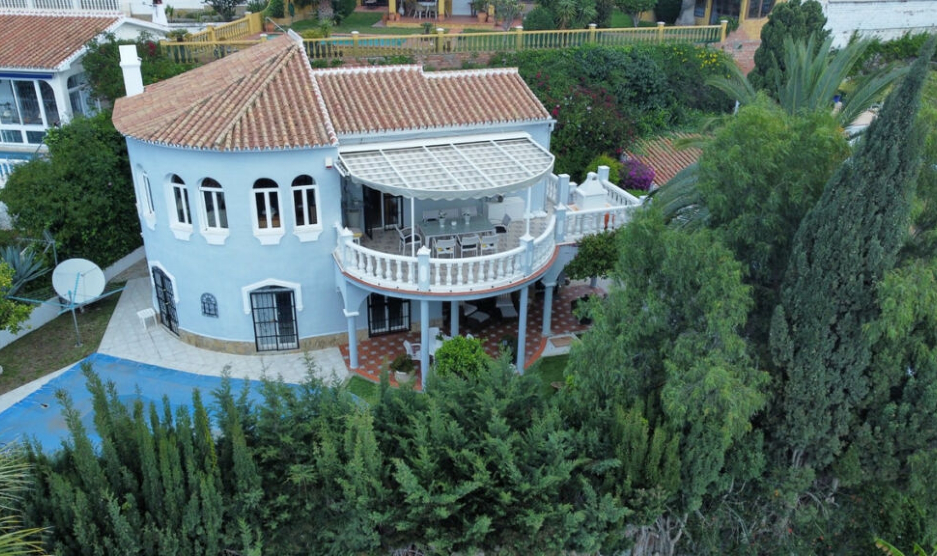 Resale - House -
Caleta de Vélez