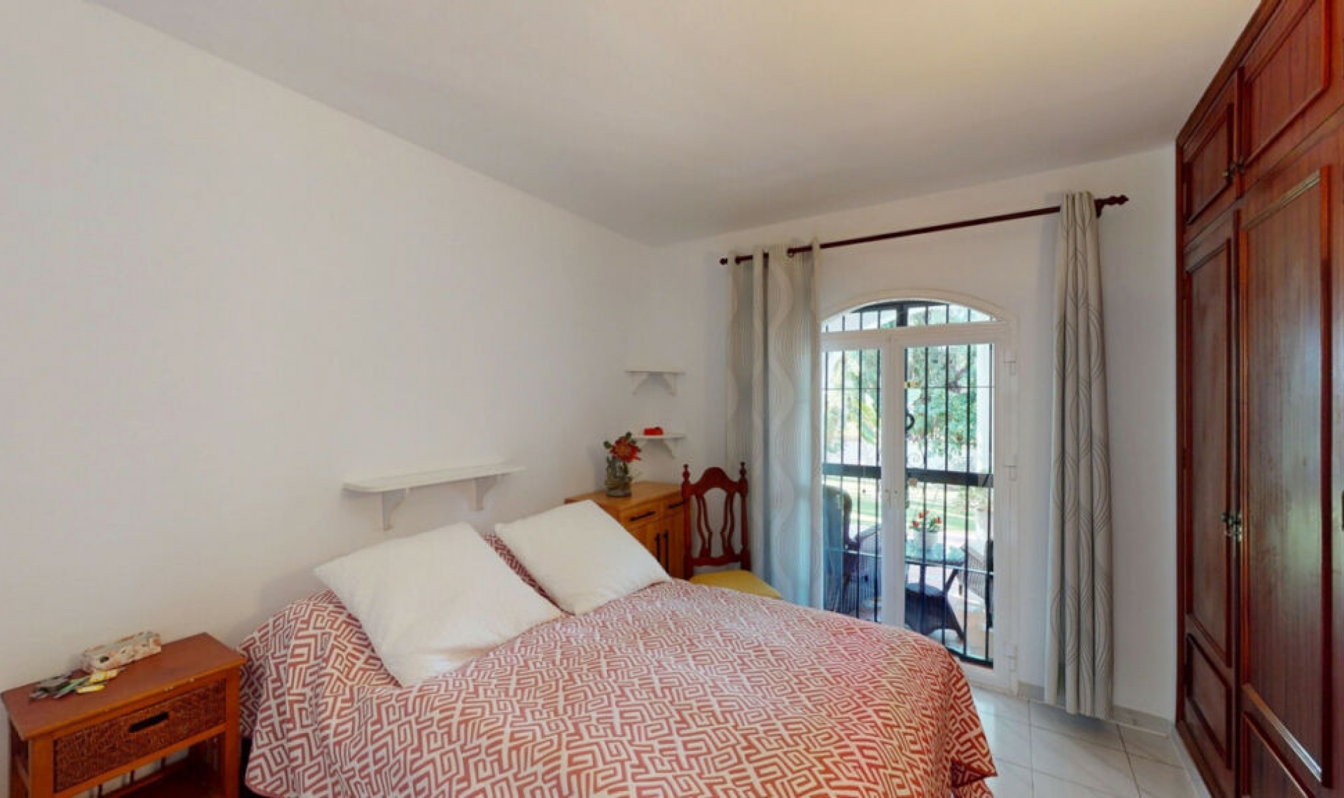 Resale - House -
Caleta de Vélez