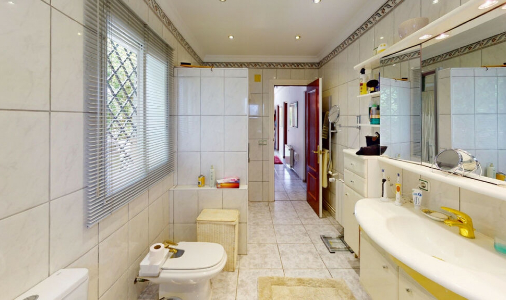 Resale - House -
Caleta de Vélez