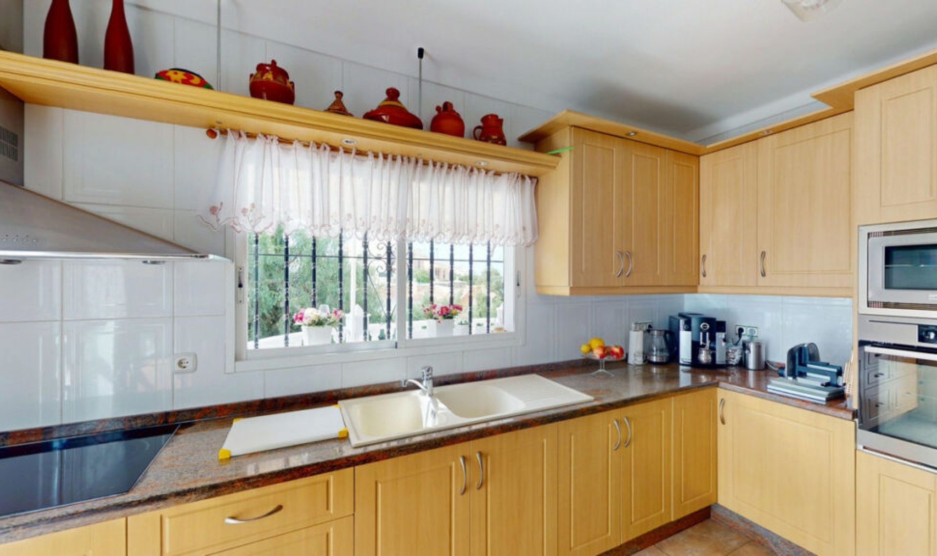 Resale - House -
Caleta de Vélez