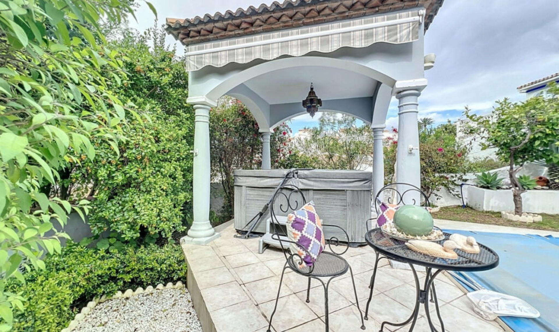 Resale - House -
Caleta de Vélez