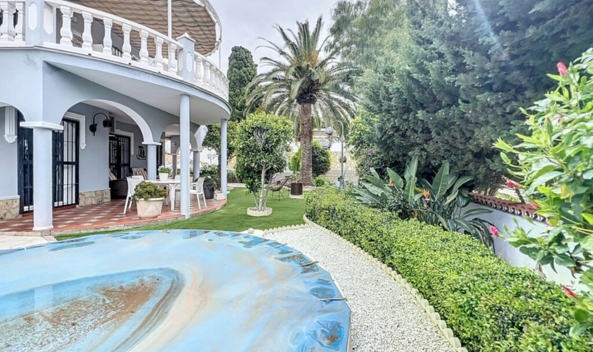 Resale - House -
Caleta de Vélez