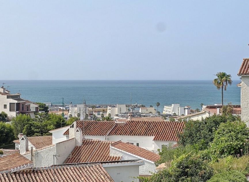 Resale - House -
Caleta de Vélez