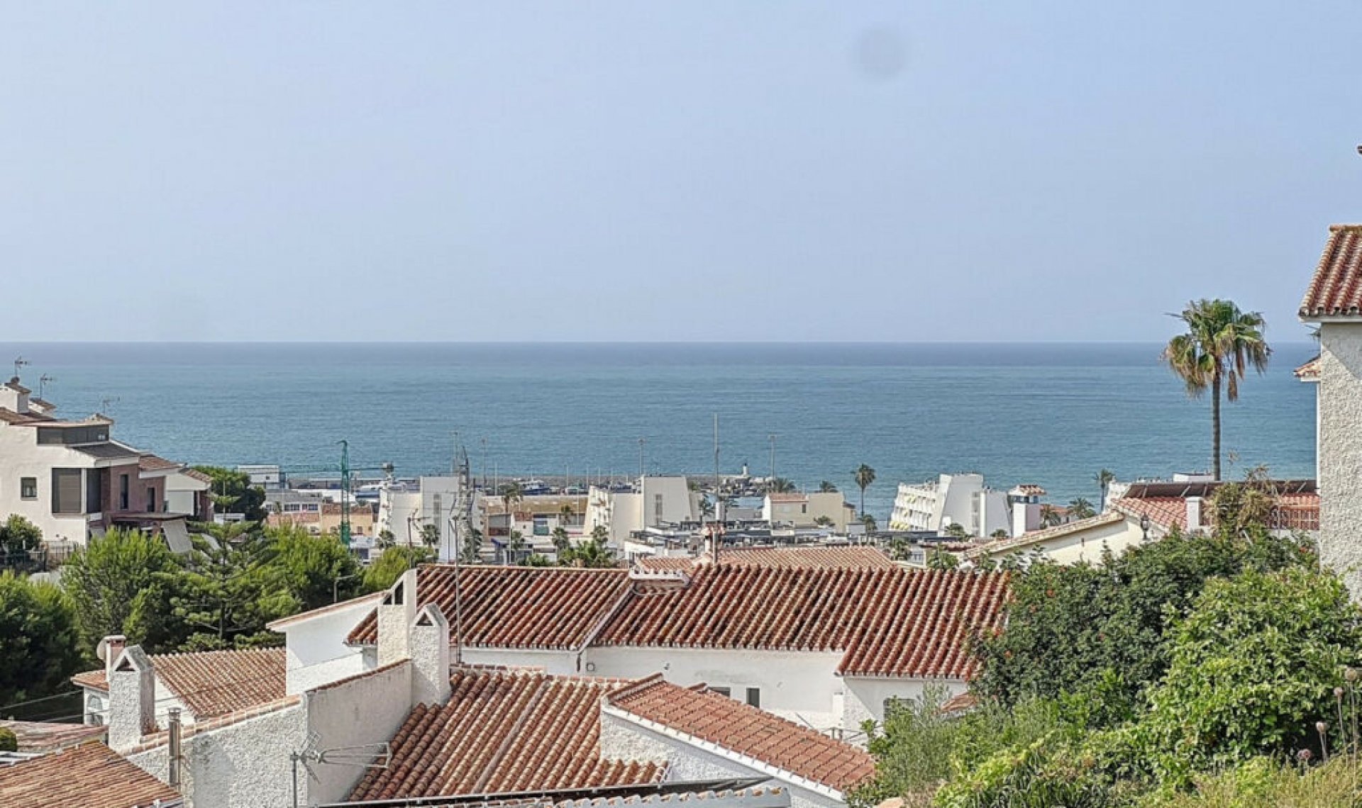 Resale - House -
Caleta de Vélez