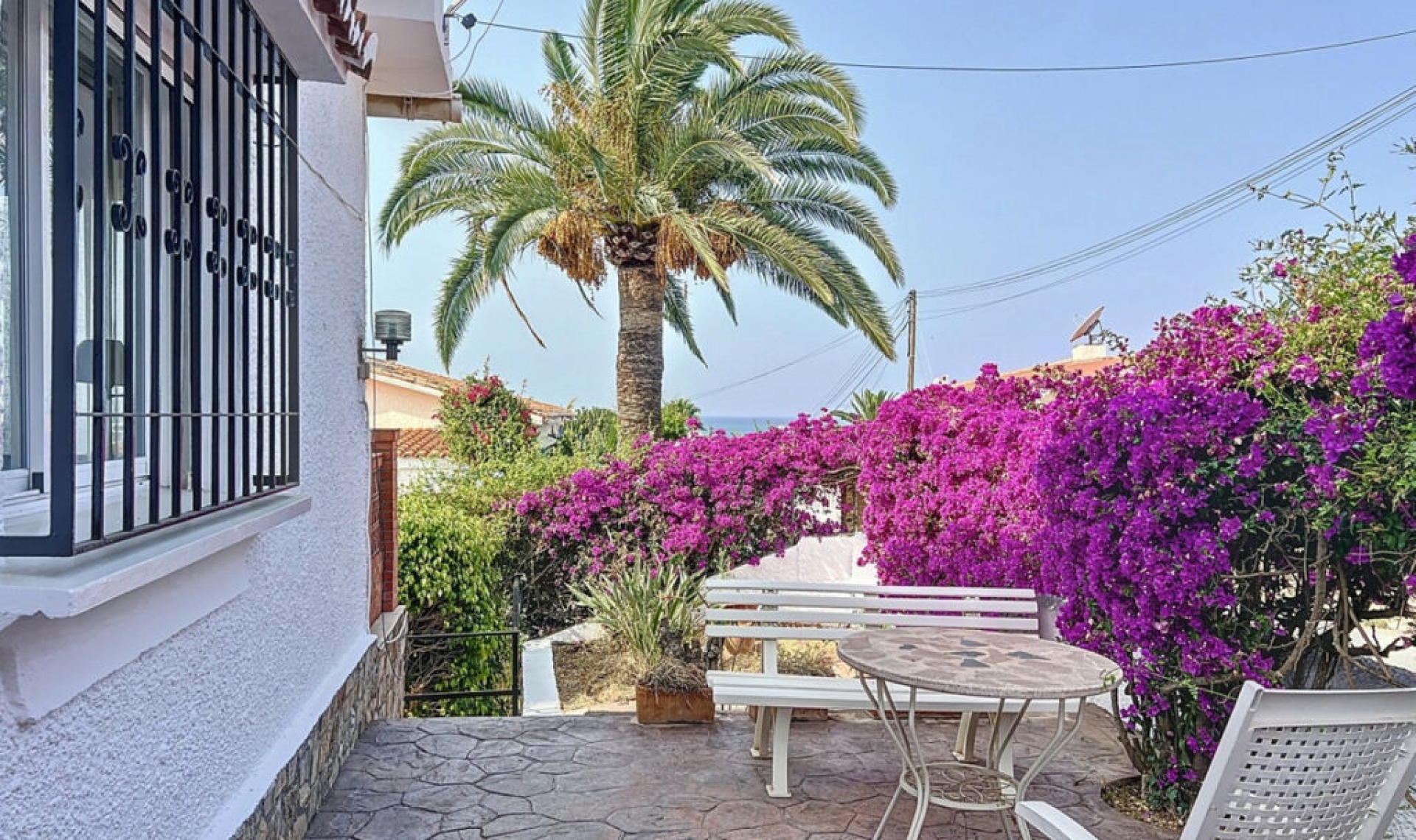 Resale - House -
Caleta de Vélez