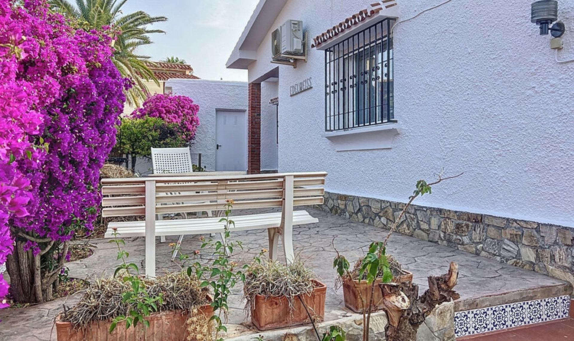 Resale - House -
Caleta de Vélez