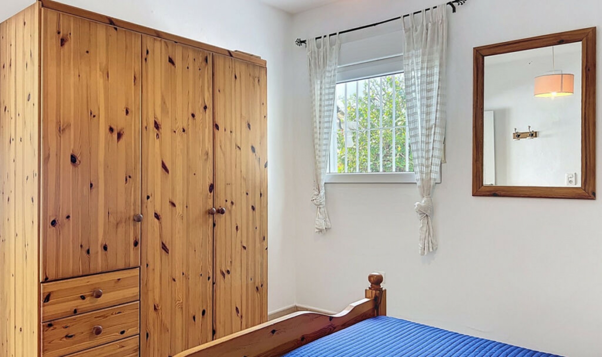 Resale - House -
Caleta de Vélez