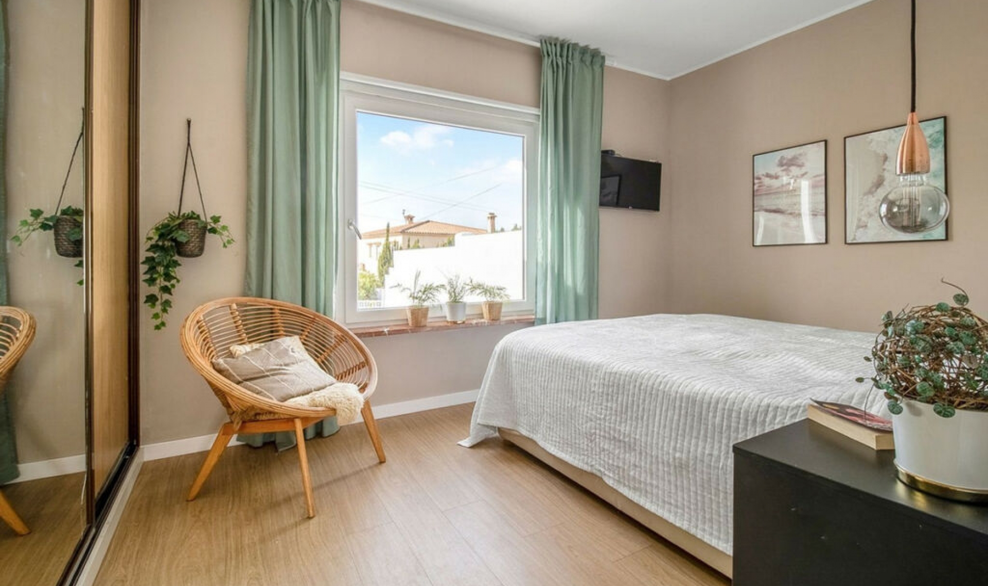 Resale - House -
Caleta de Vélez