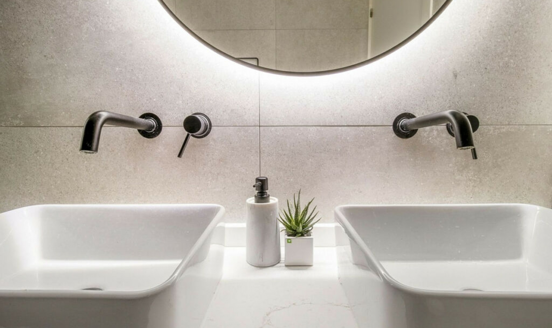 Resale - House -
Caleta de Vélez