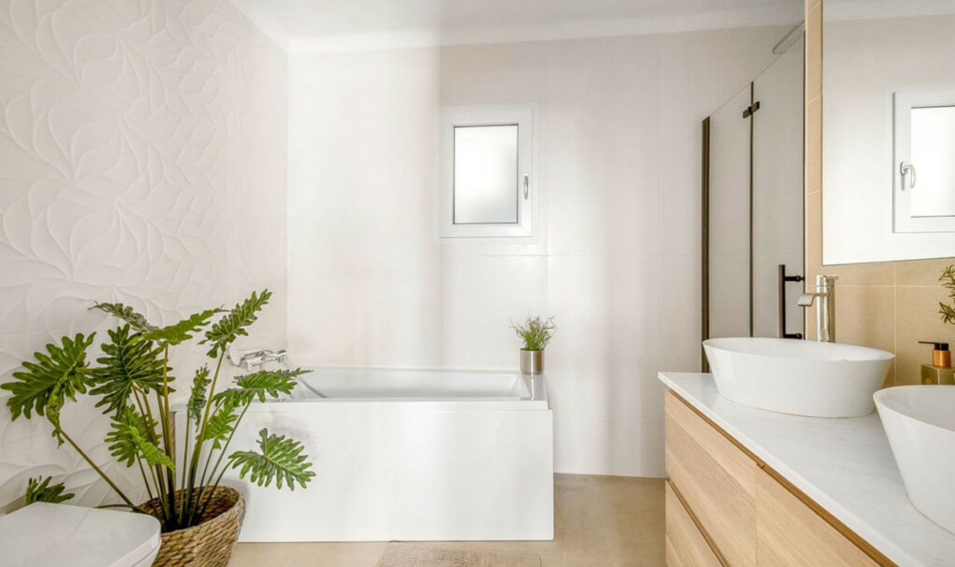 Resale - House -
Caleta de Vélez