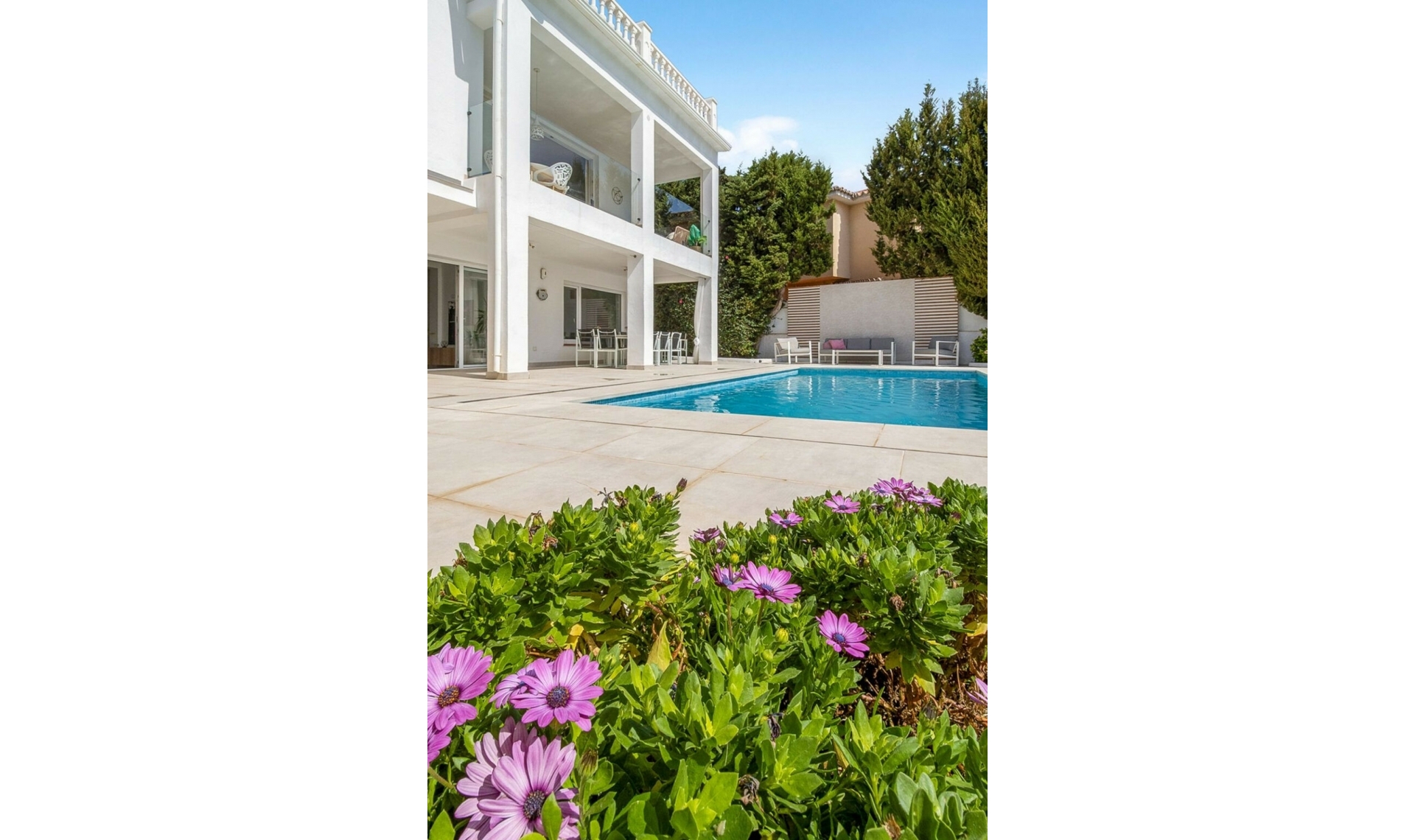 Resale - House -
Caleta de Vélez