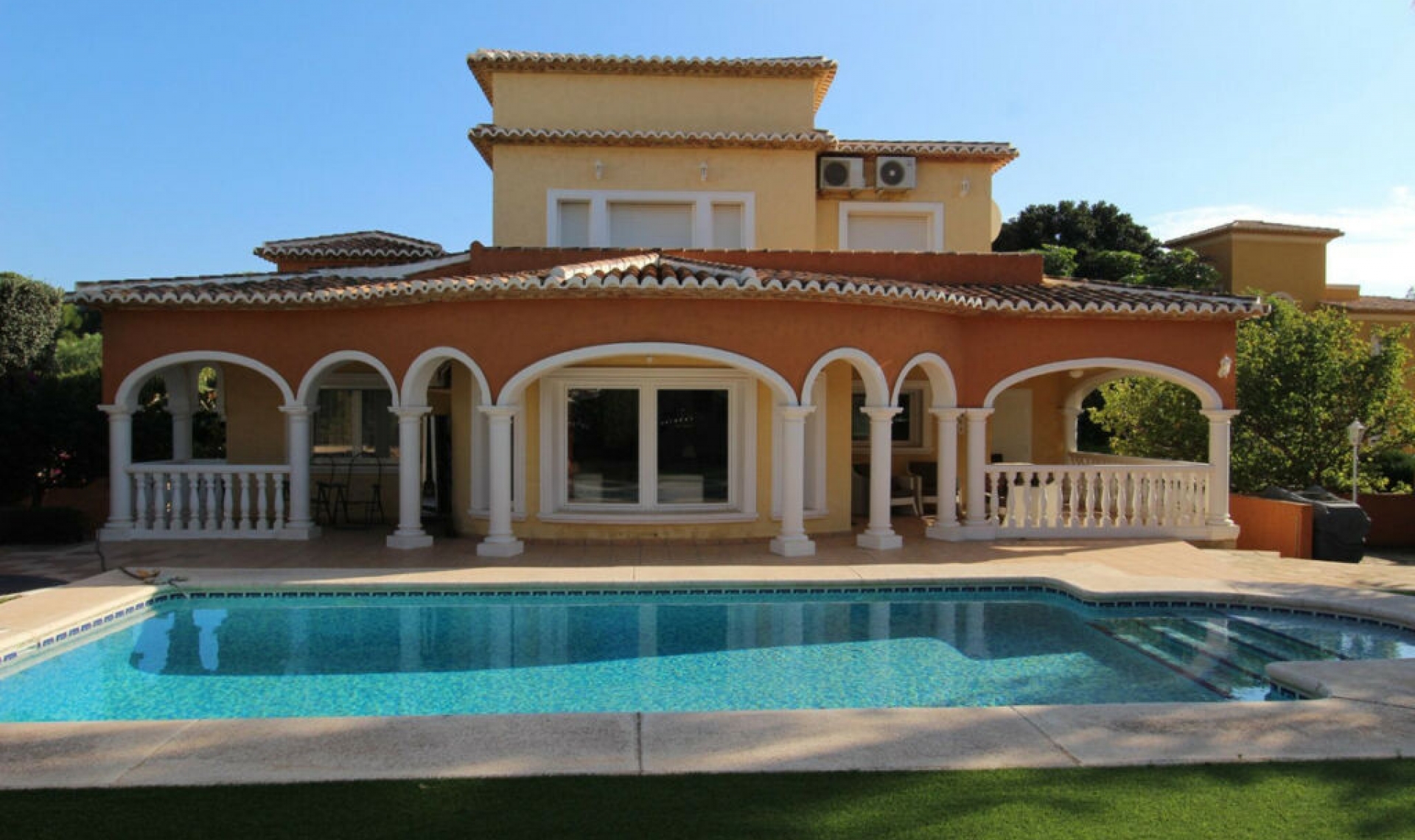 Resale - House -
Calpe