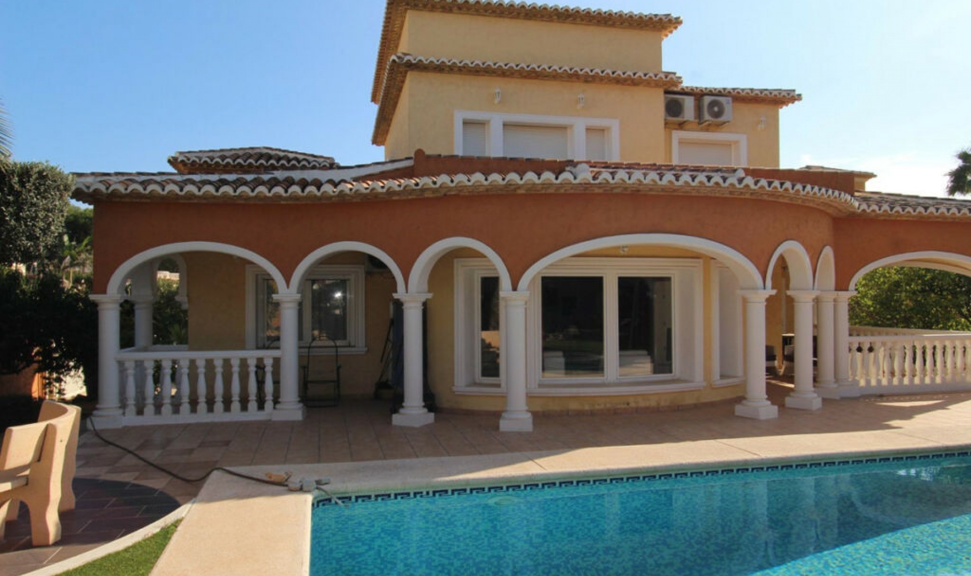 Resale - House -
Calpe