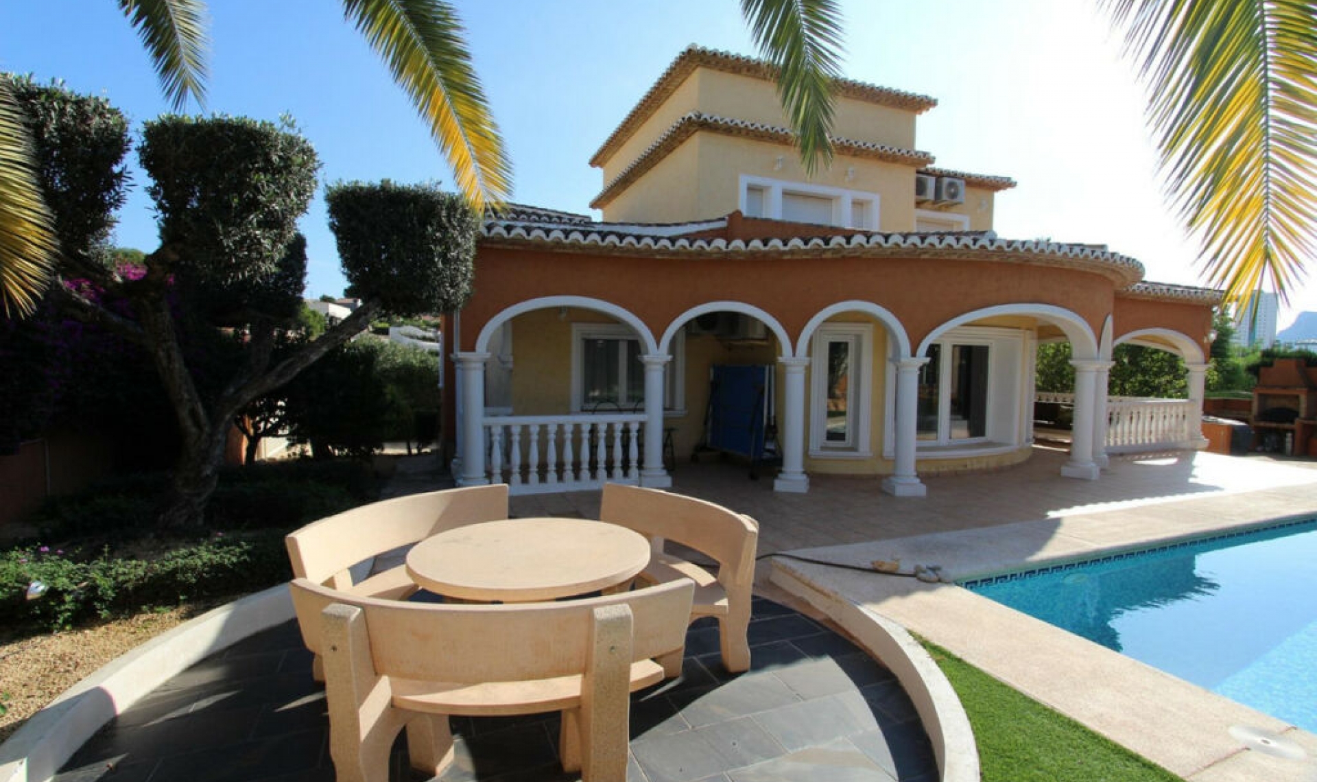 Resale - House -
Calpe