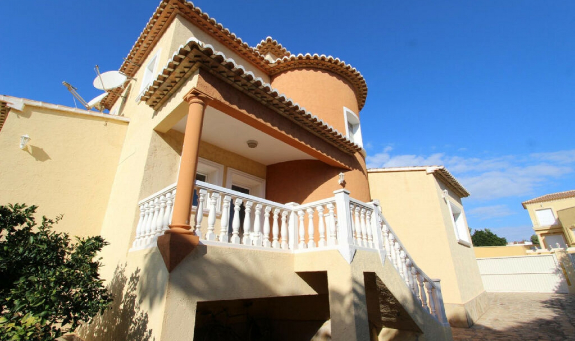Resale - House -
Calpe