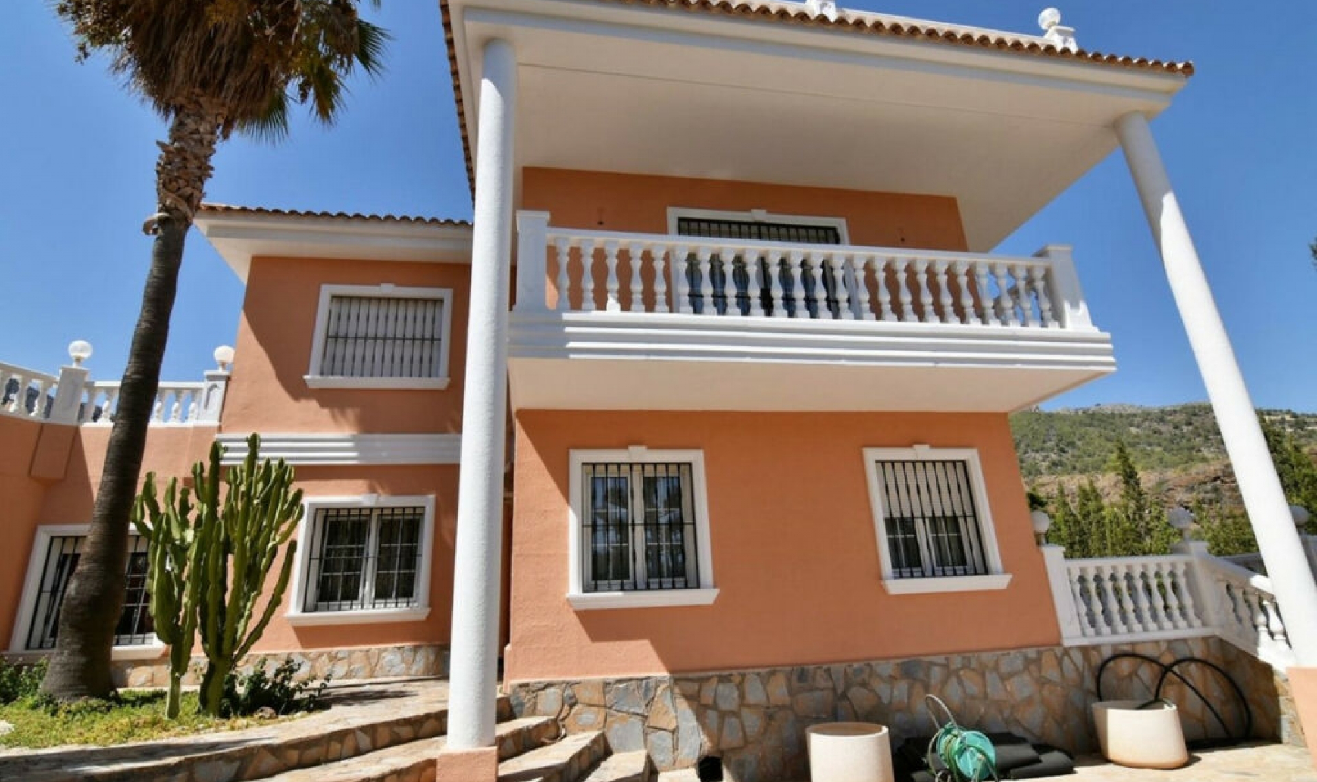 Resale - House -
Calpe