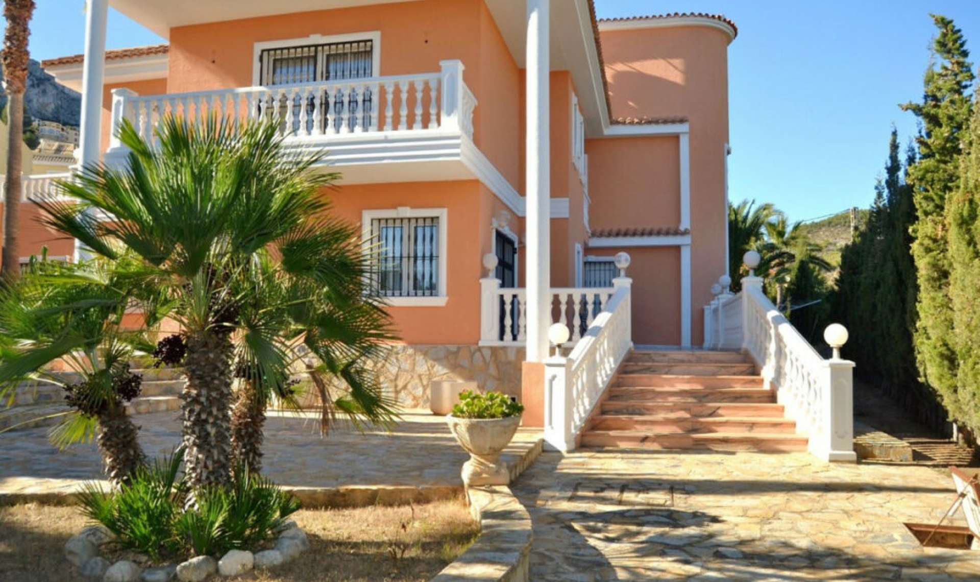 Resale - House -
Calpe