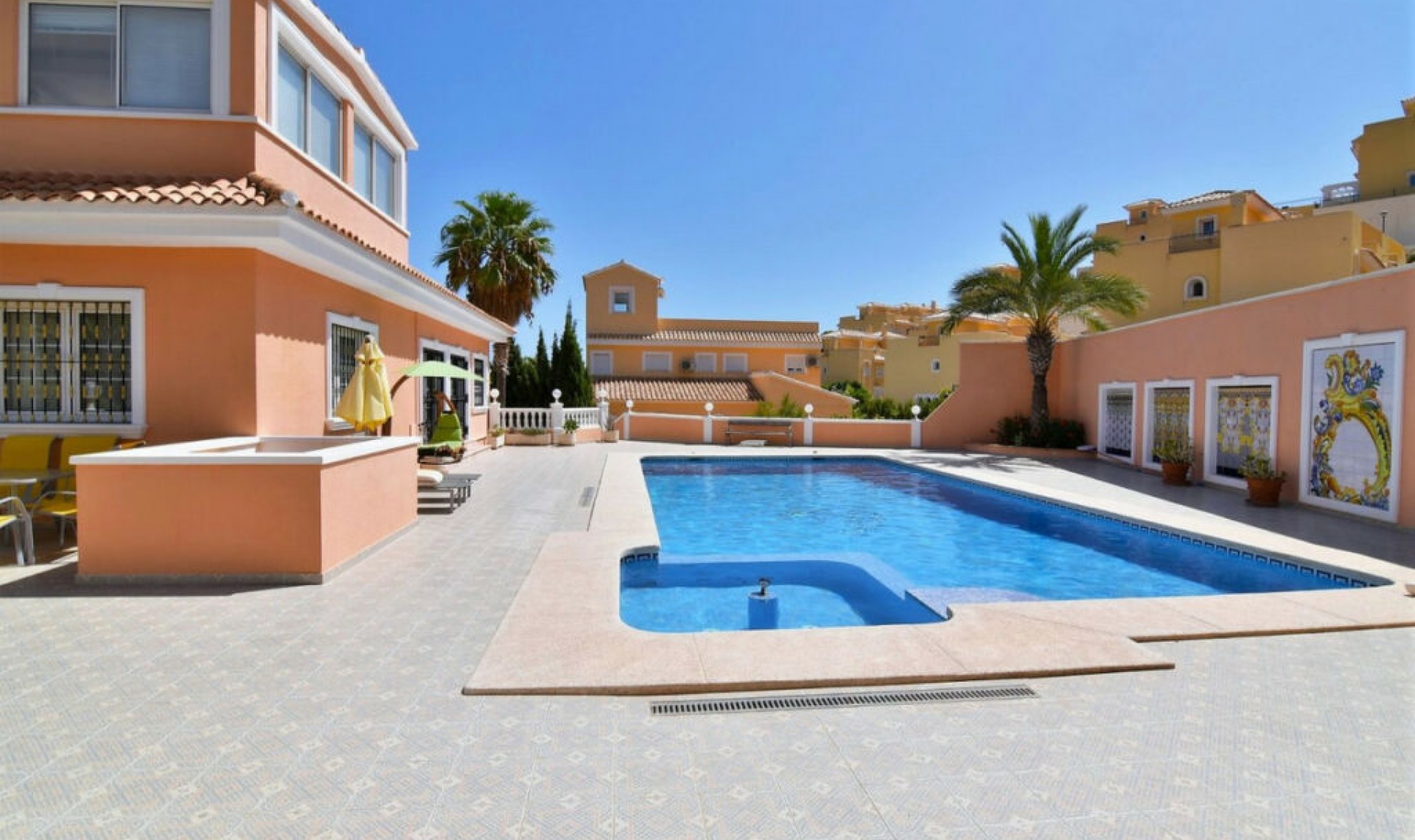 Resale - House -
Calpe