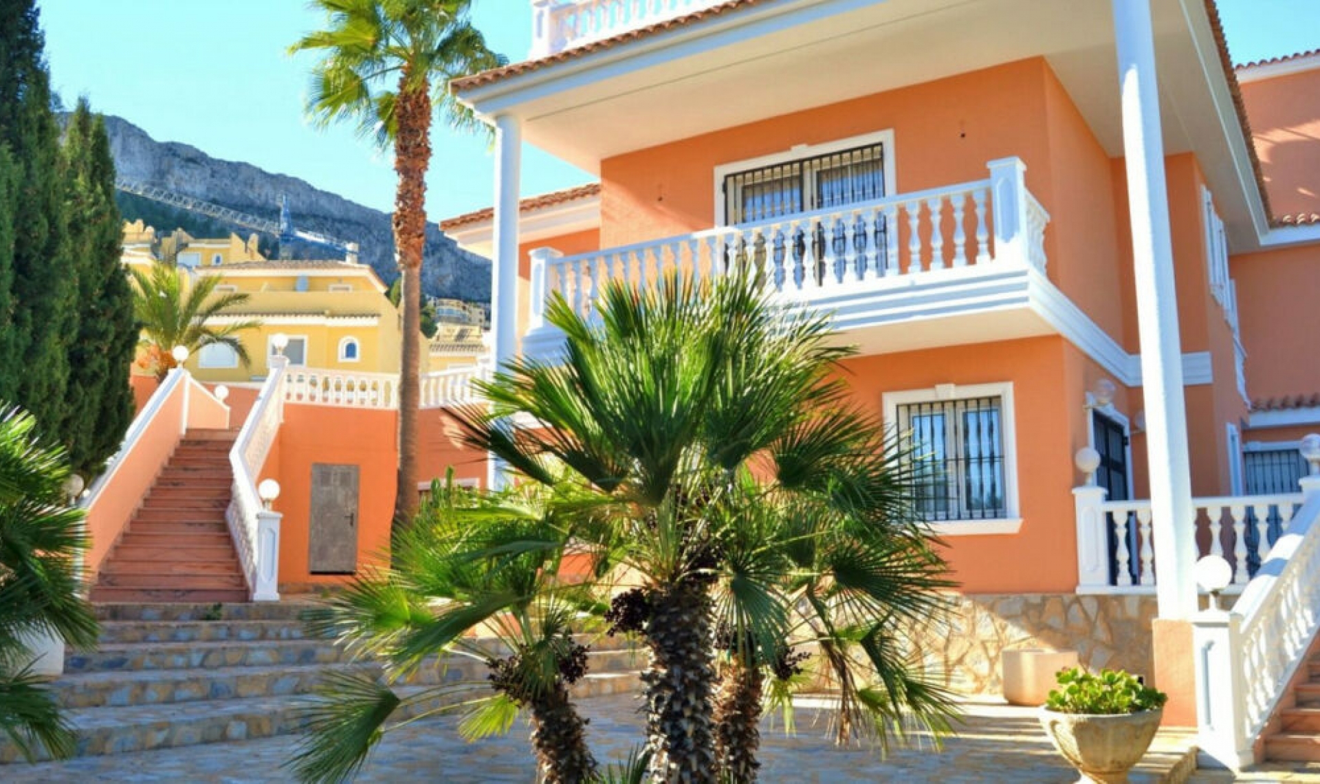 Resale - House -
Calpe
