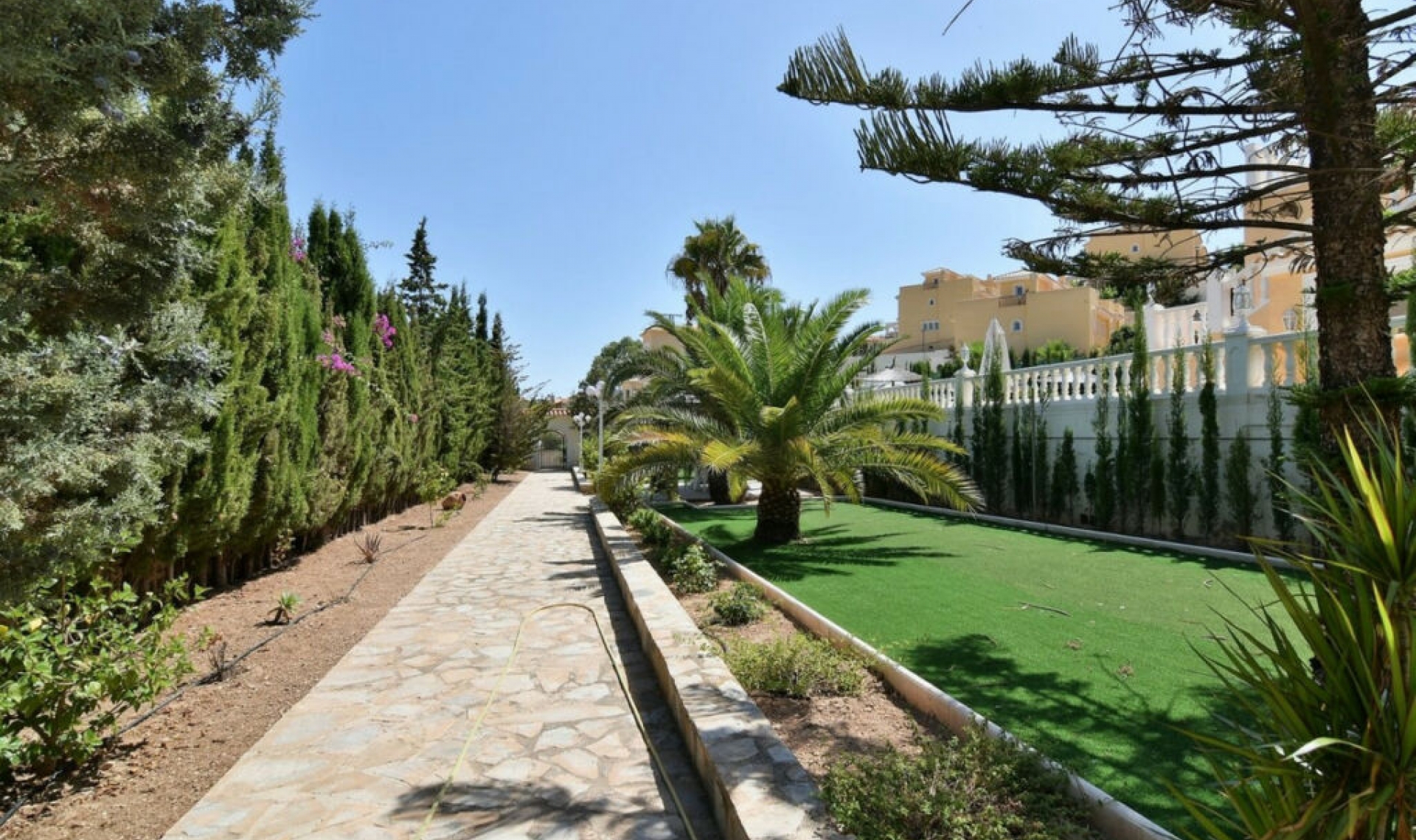 Resale - House -
Calpe