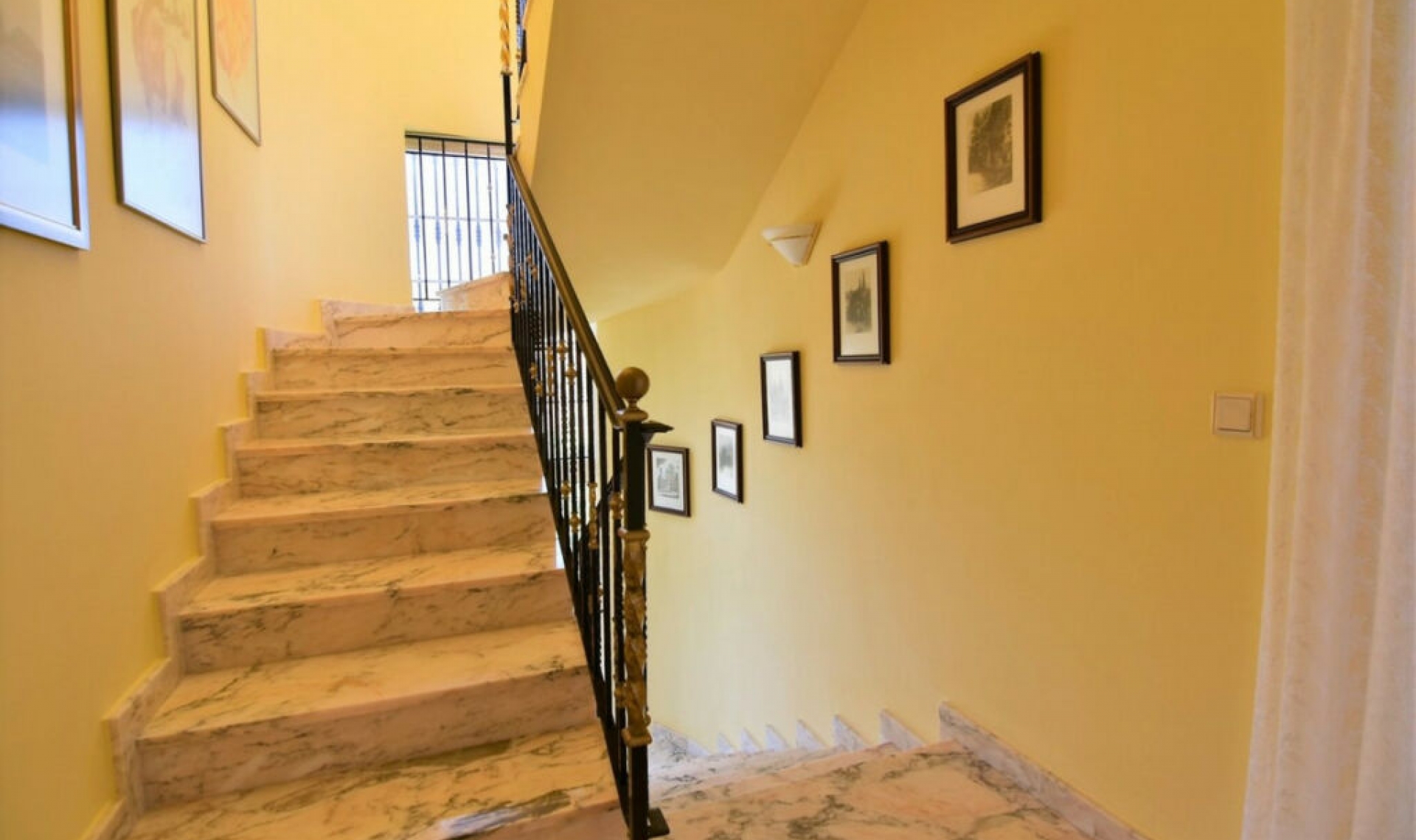 Resale - House -
Calpe