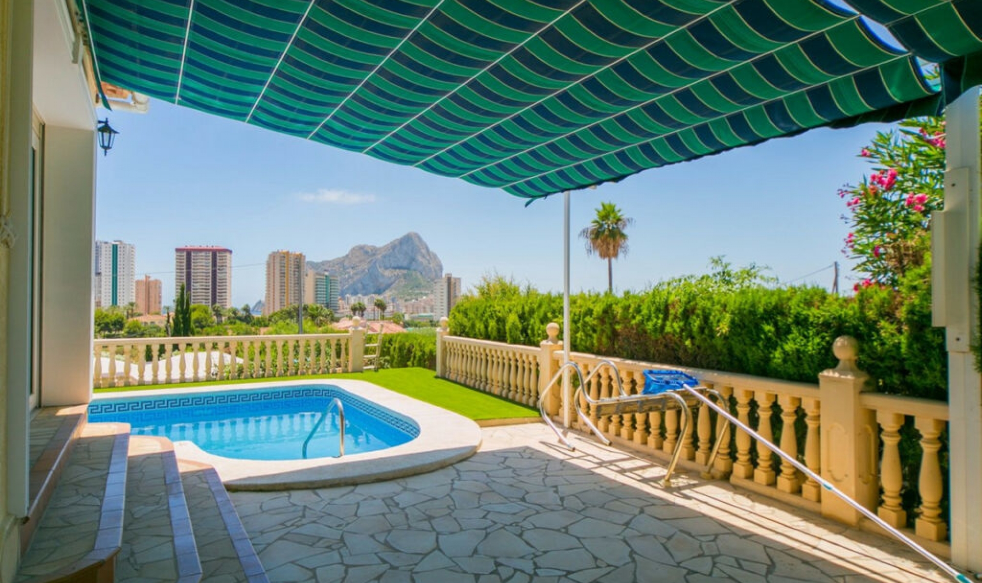 Resale - House -
Calpe