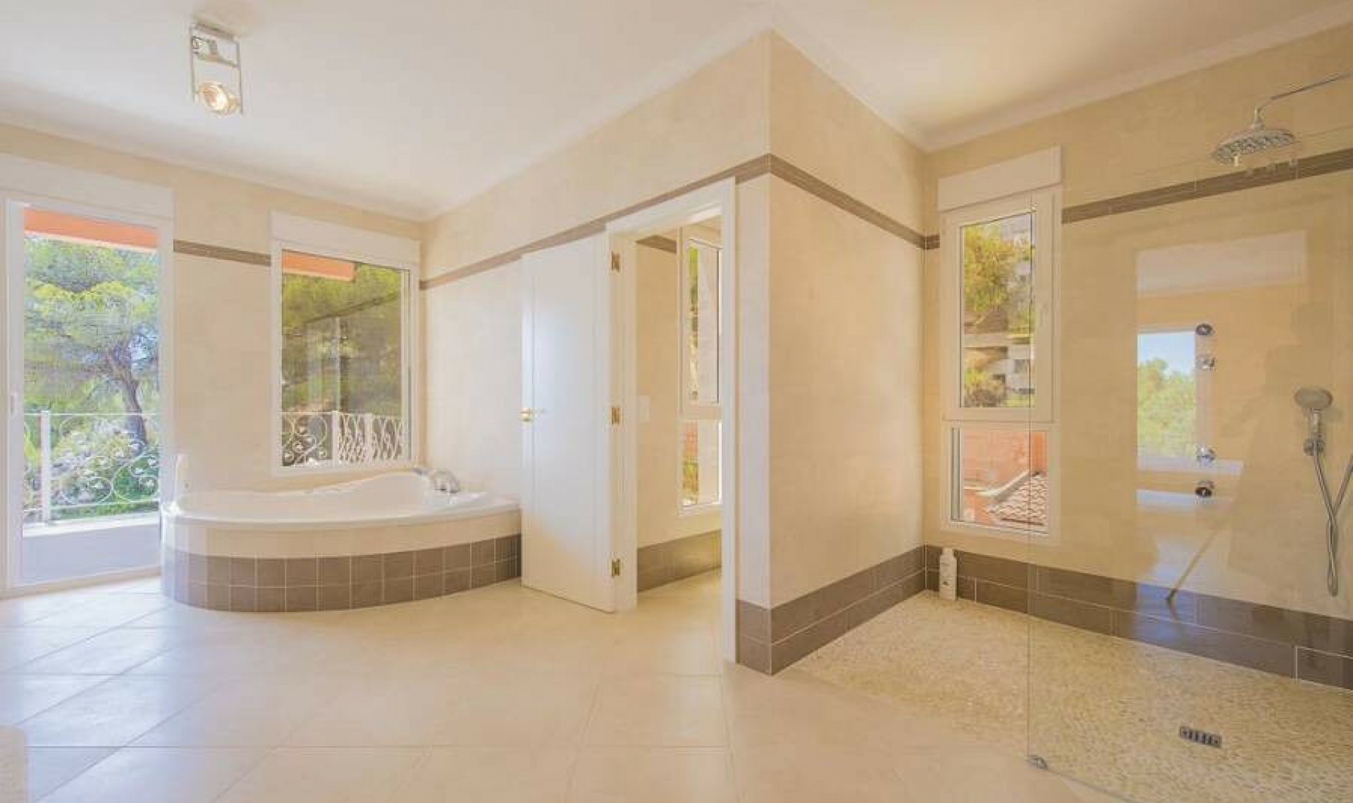 Resale - House -
Calpe