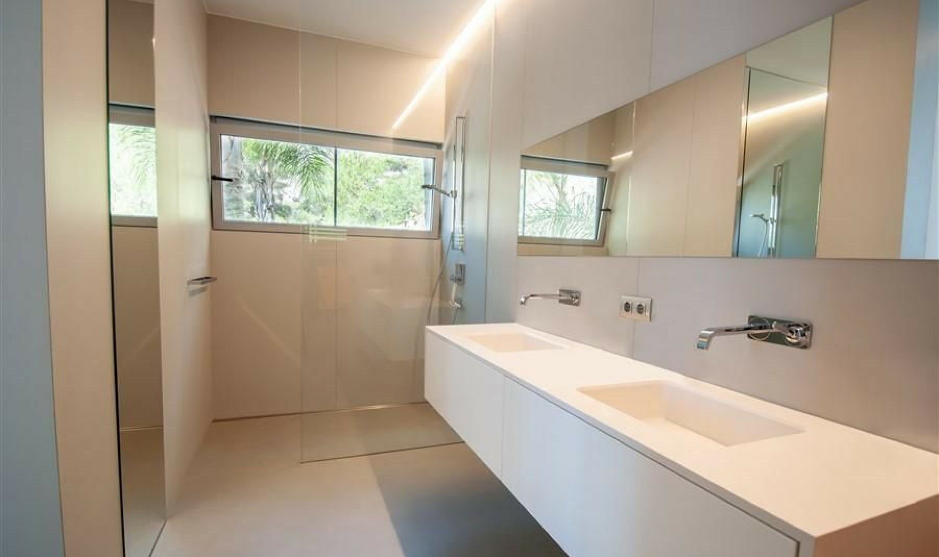 Resale - House -
Calpe