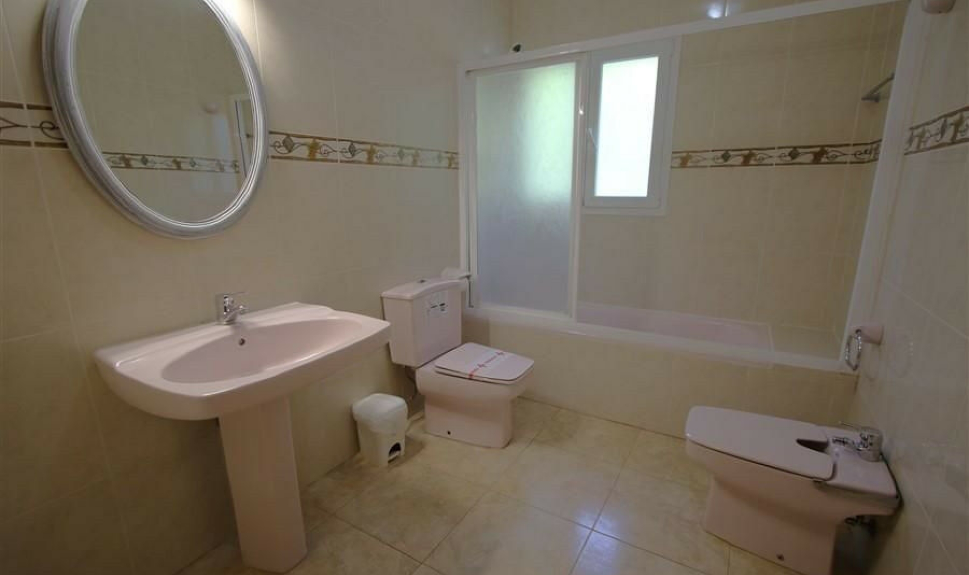 Resale - House -
Calpe