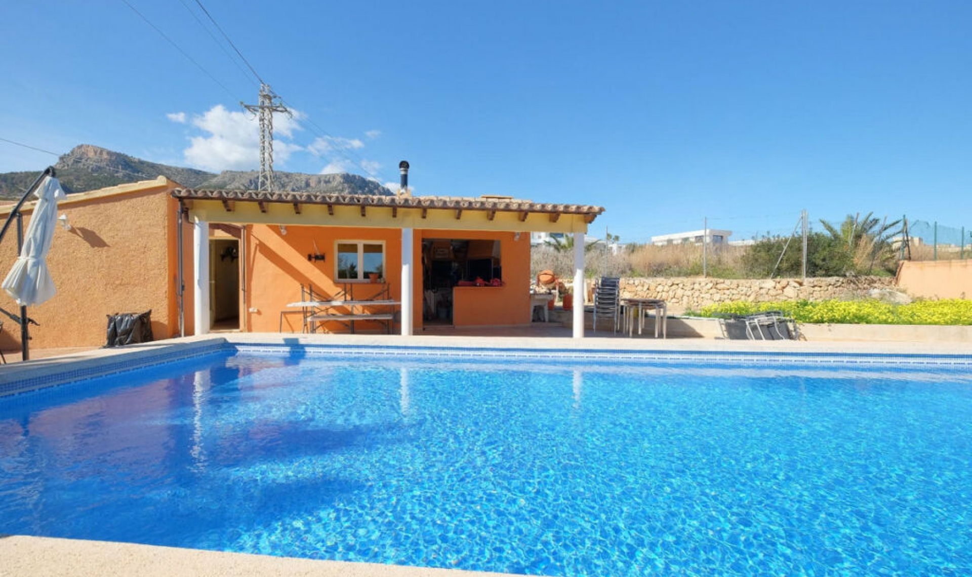 Resale - House -
Calpe