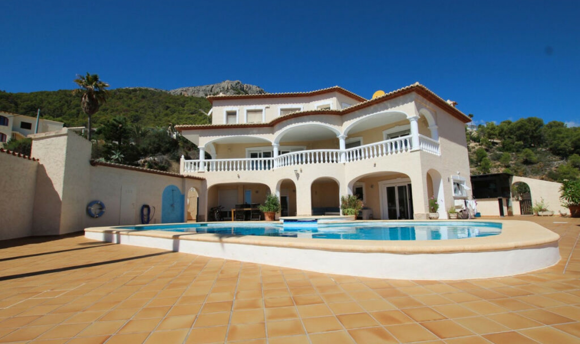 Resale - House -
Calpe