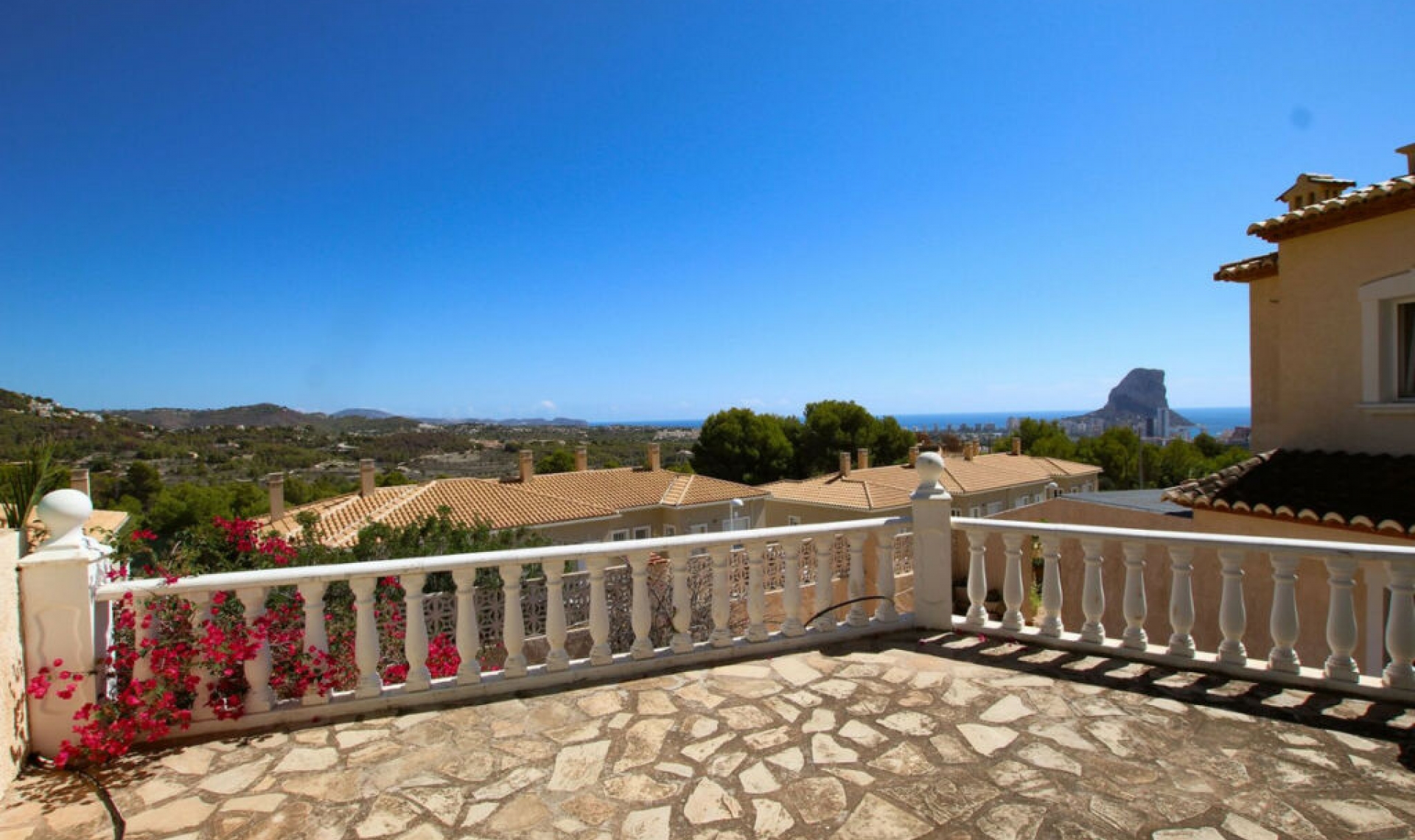 Resale - House -
Calpe