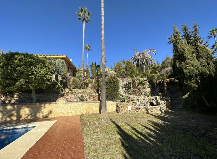 Resale - House -
Campo Mijas