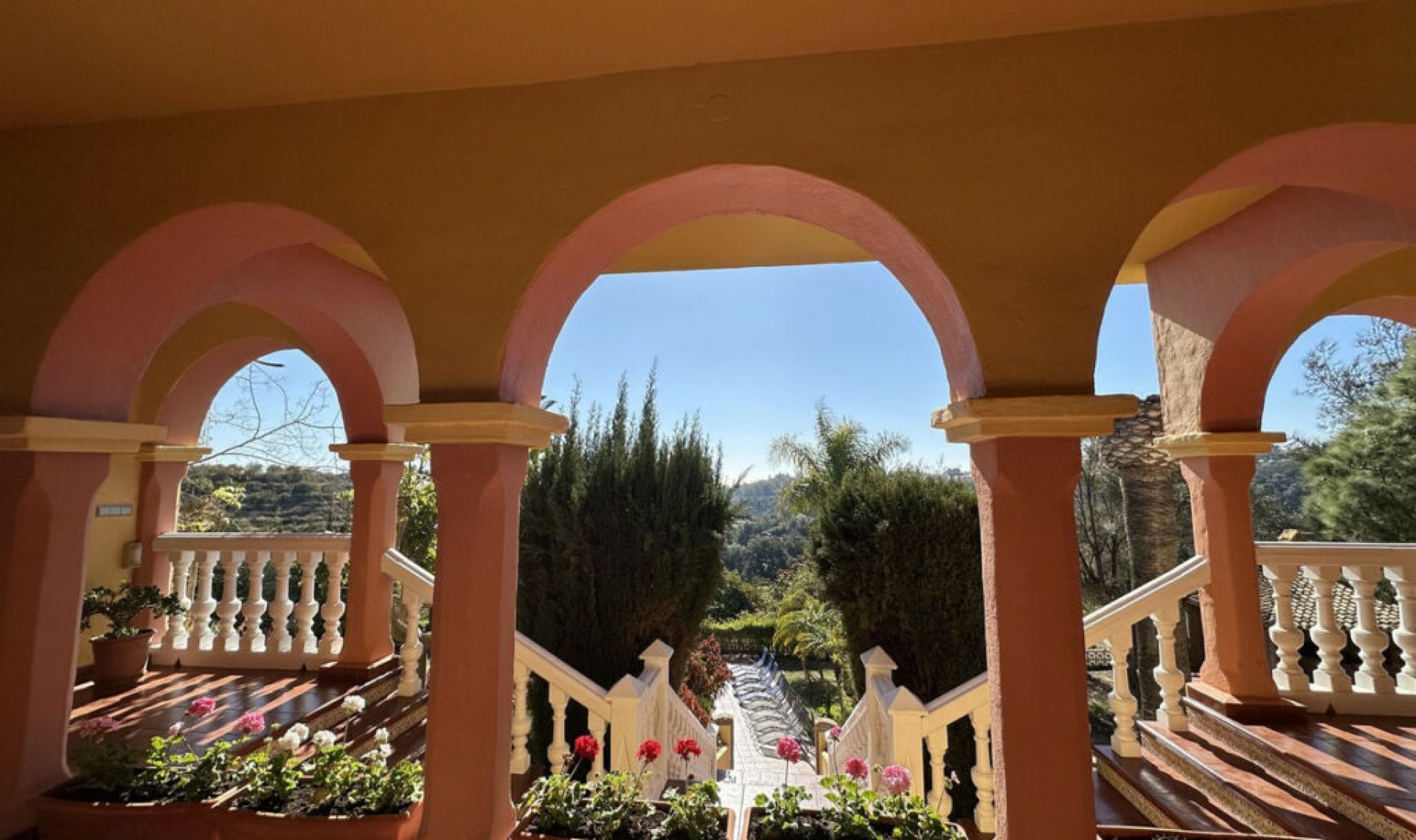 Resale - House -
Campo Mijas