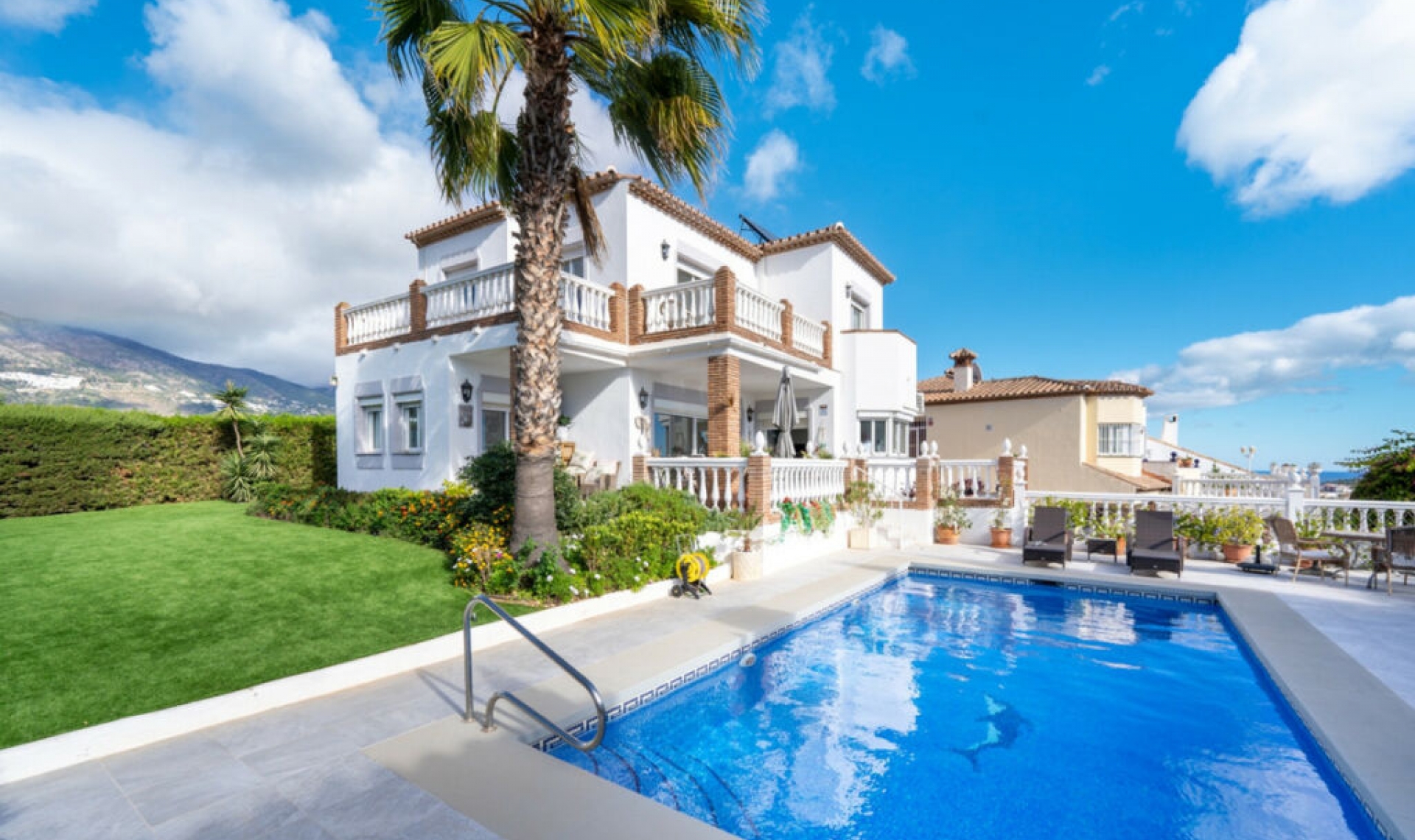 Resale - House -
Campo Mijas