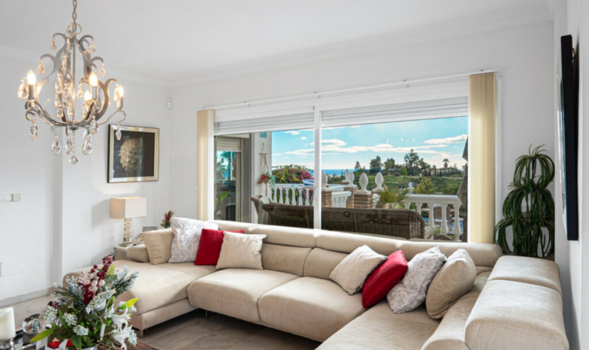 Resale - House -
Campo Mijas