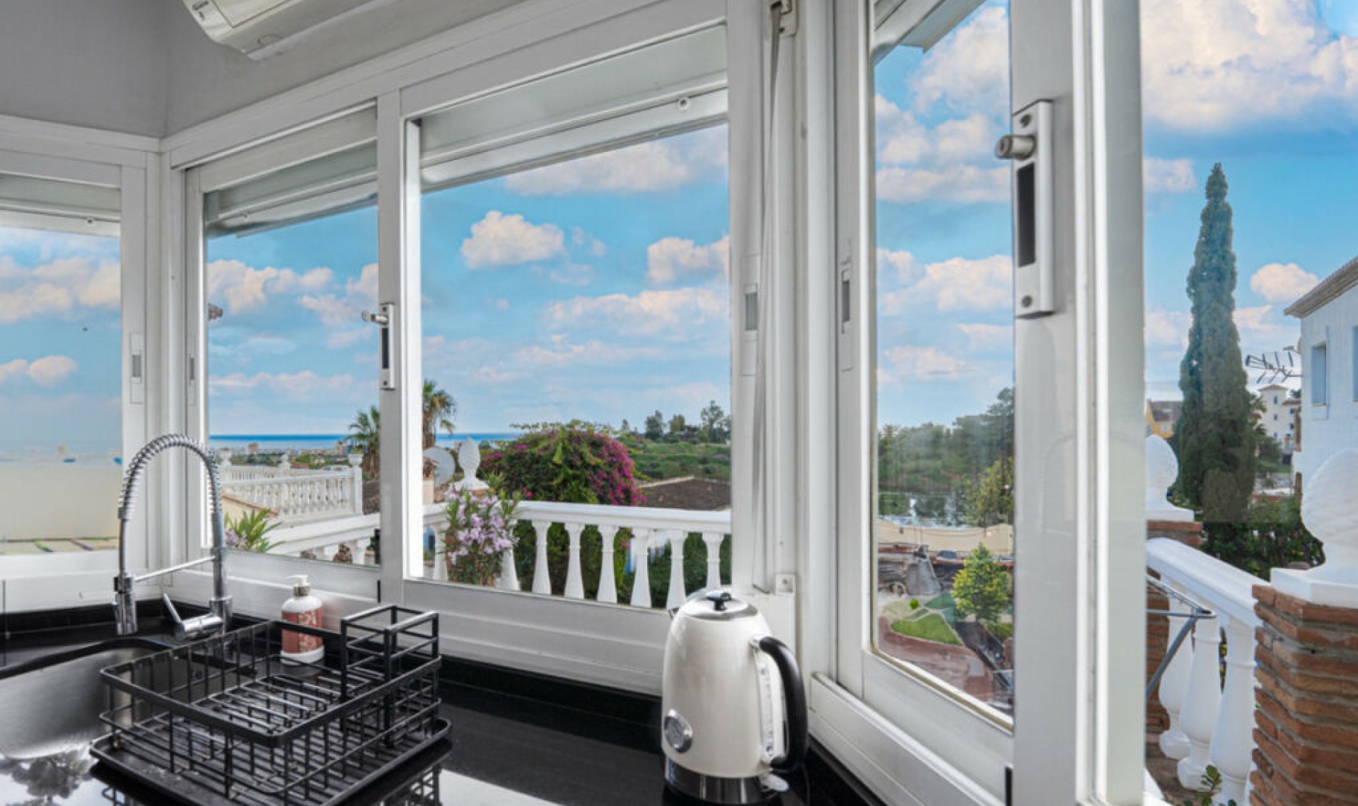 Resale - House -
Campo Mijas