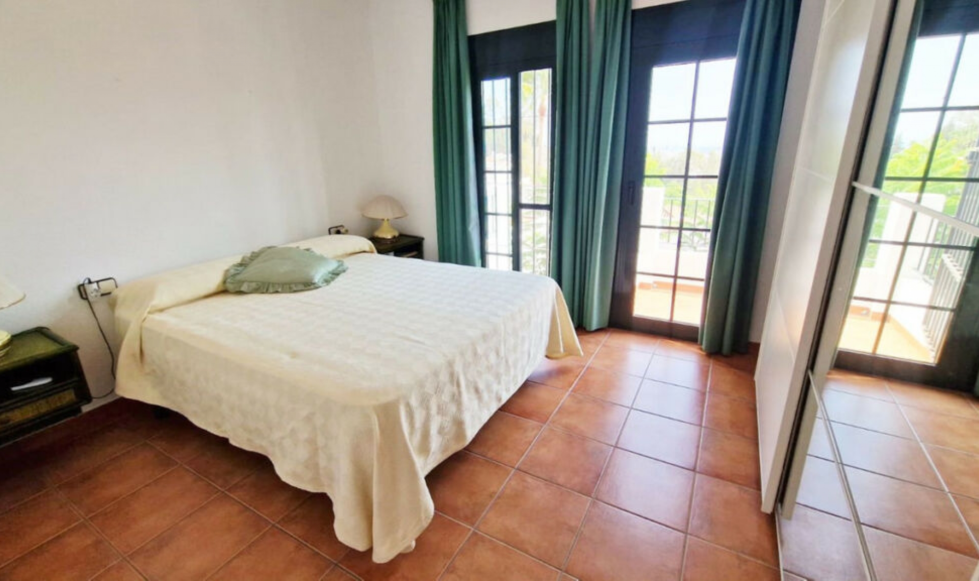 Resale - House -
Campo Mijas