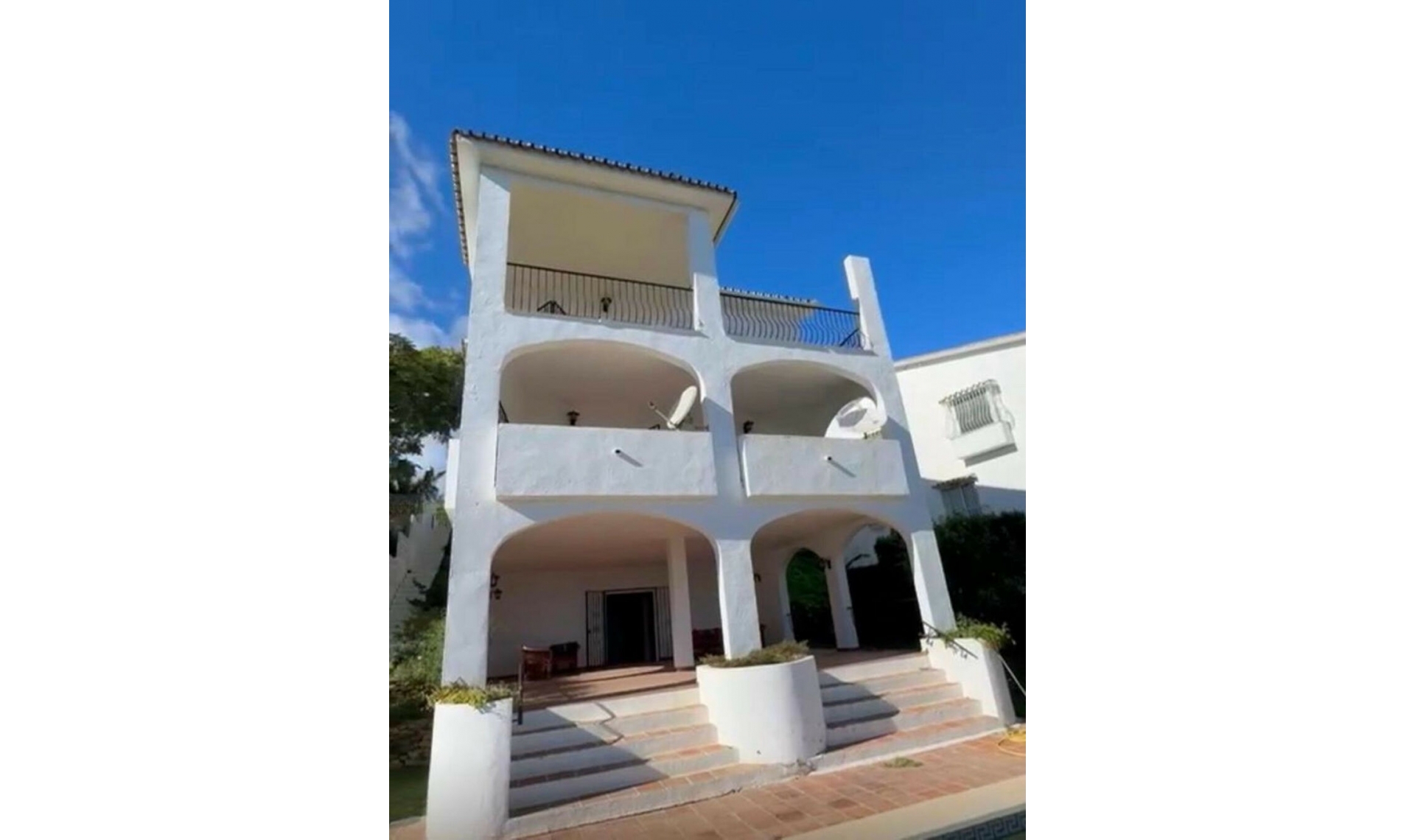 Resale - House -
Campo Mijas