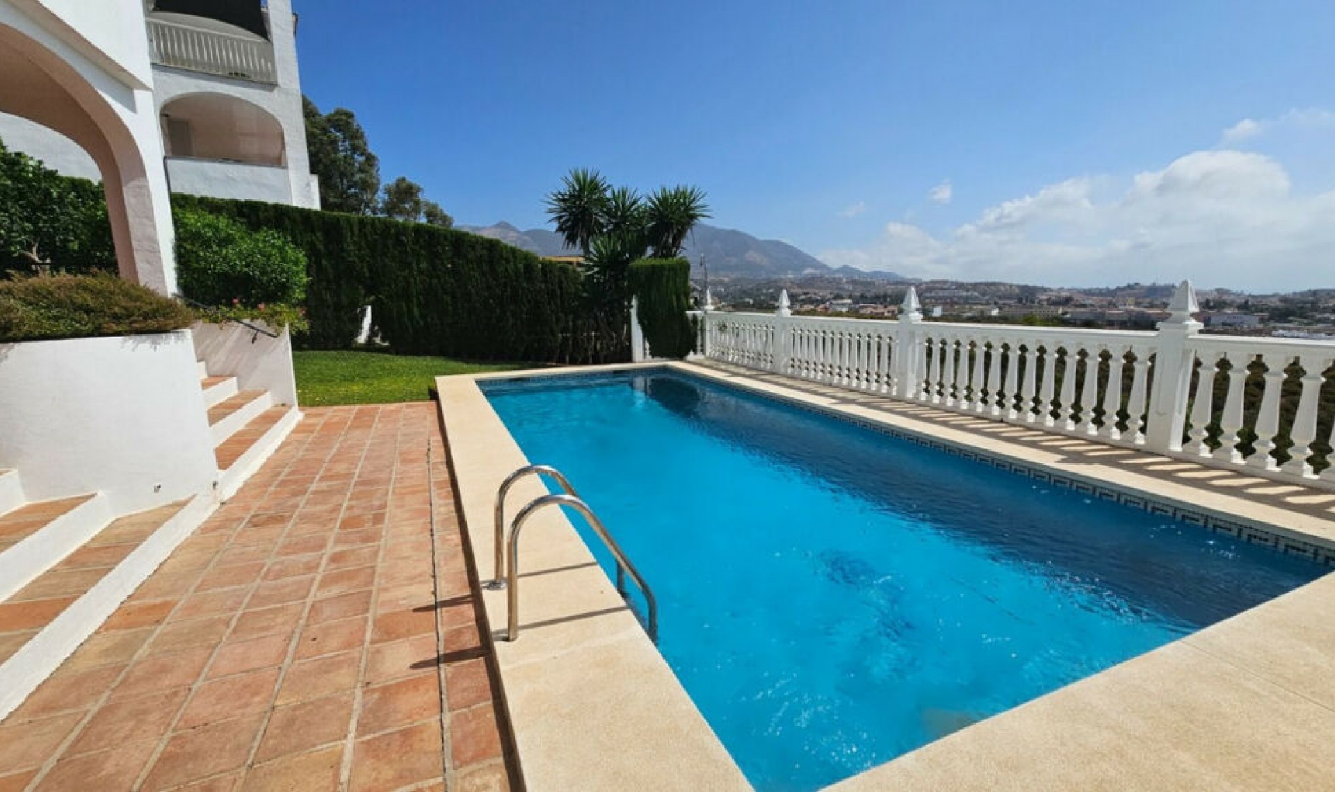 Resale - House -
Campo Mijas