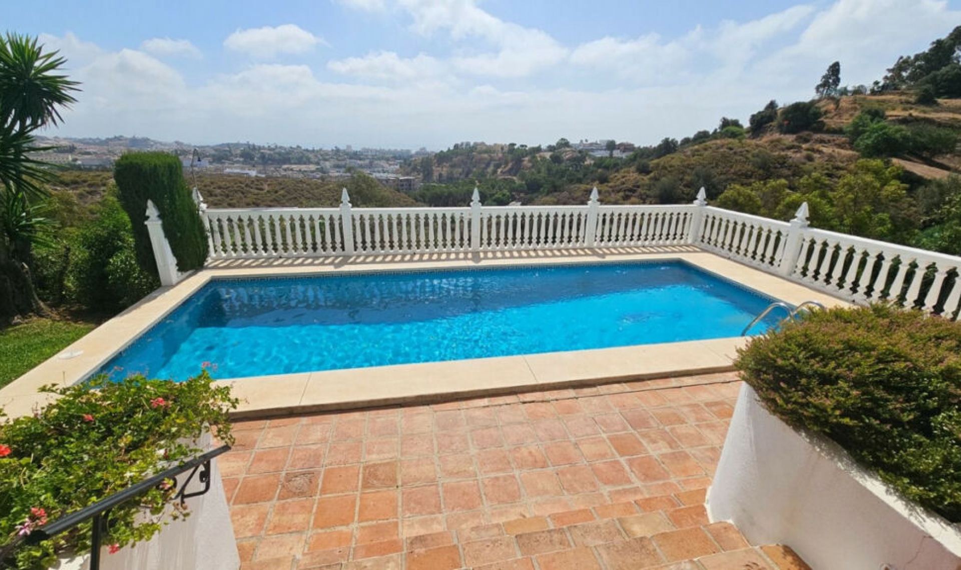 Resale - House -
Campo Mijas