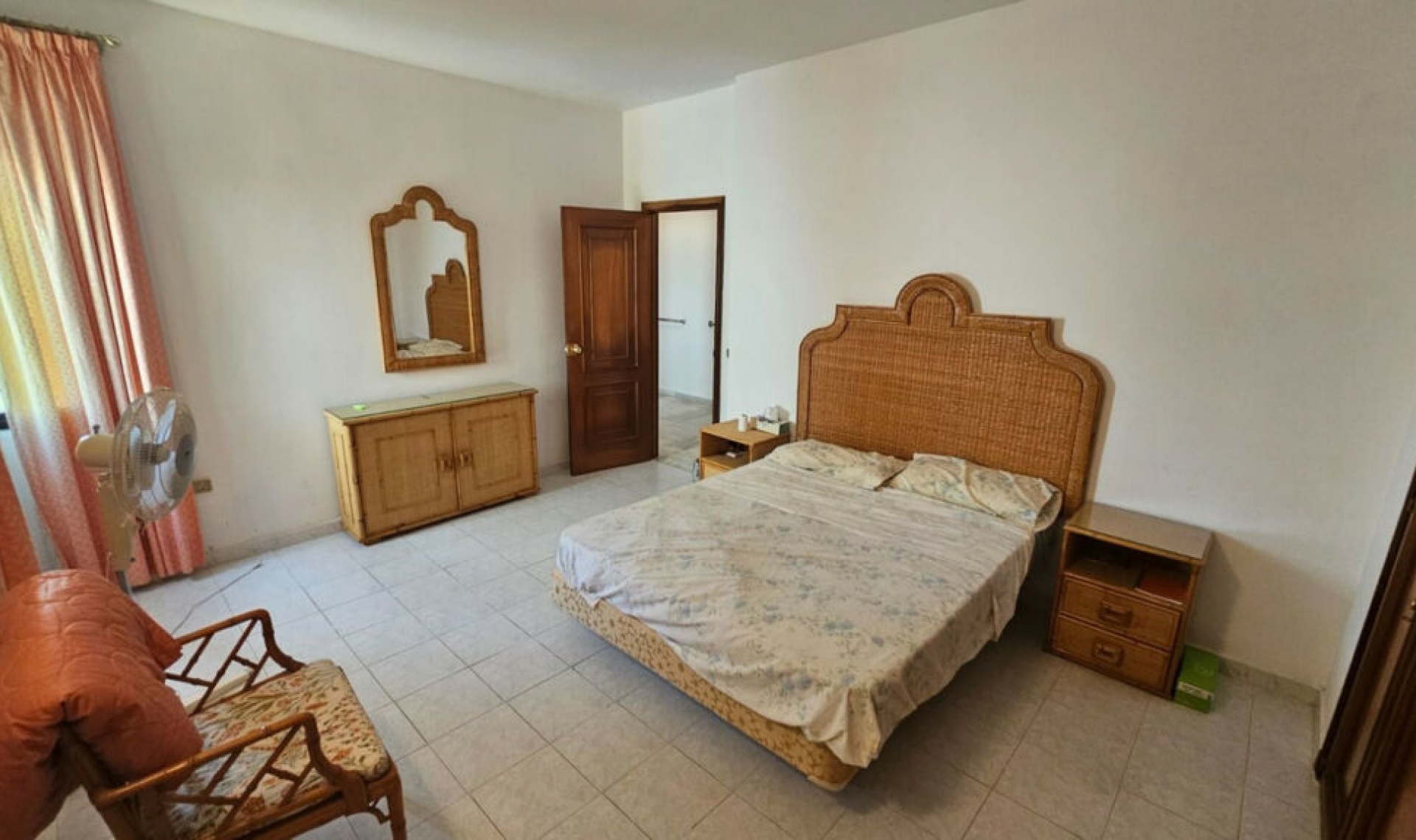 Resale - House -
Campo Mijas