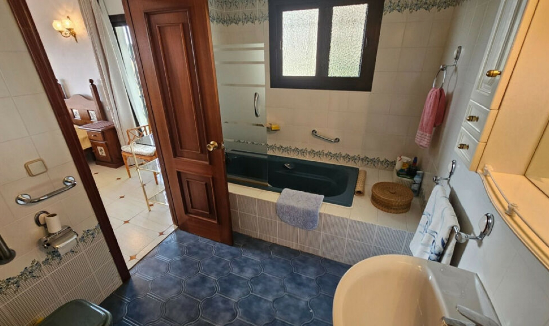 Resale - House -
Campo Mijas