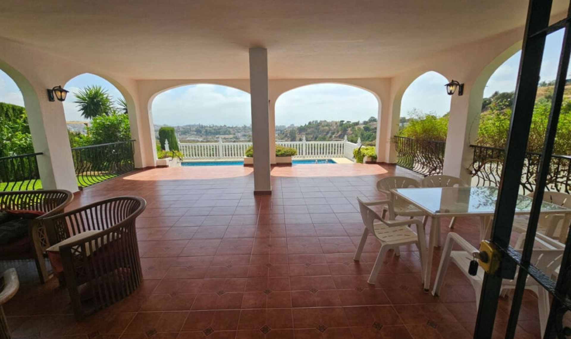 Resale - House -
Campo Mijas