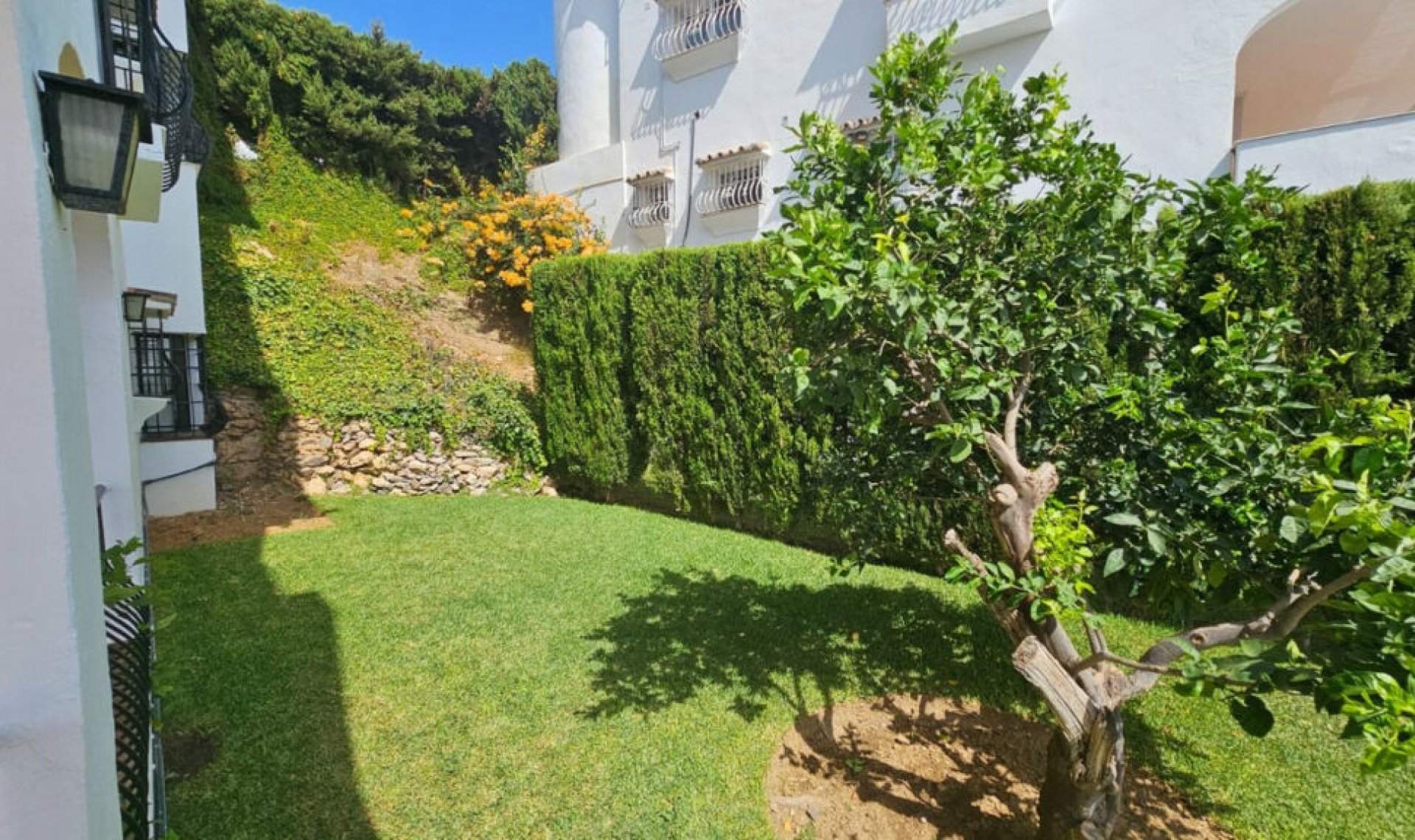 Resale - House -
Campo Mijas