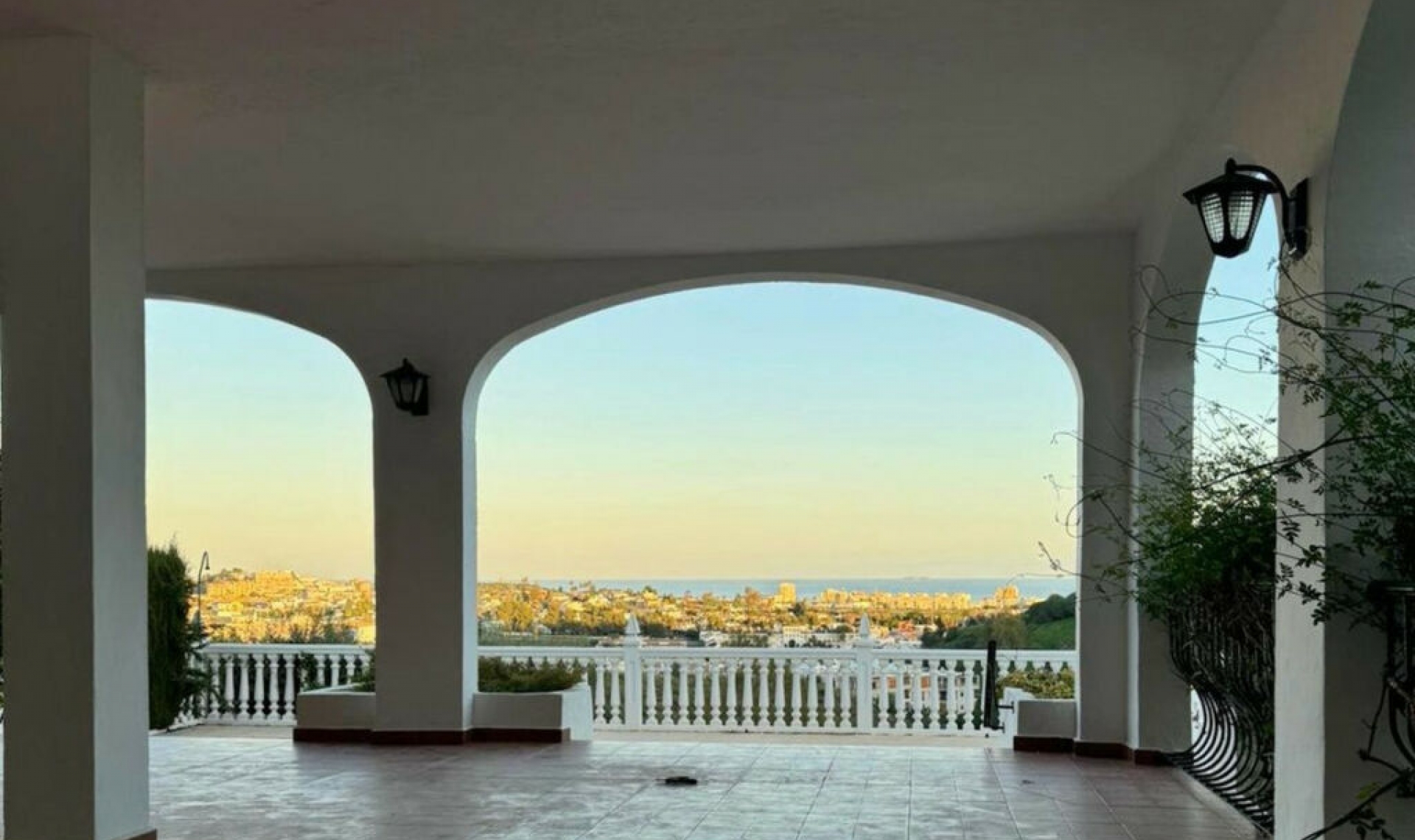 Resale - House -
Campo Mijas